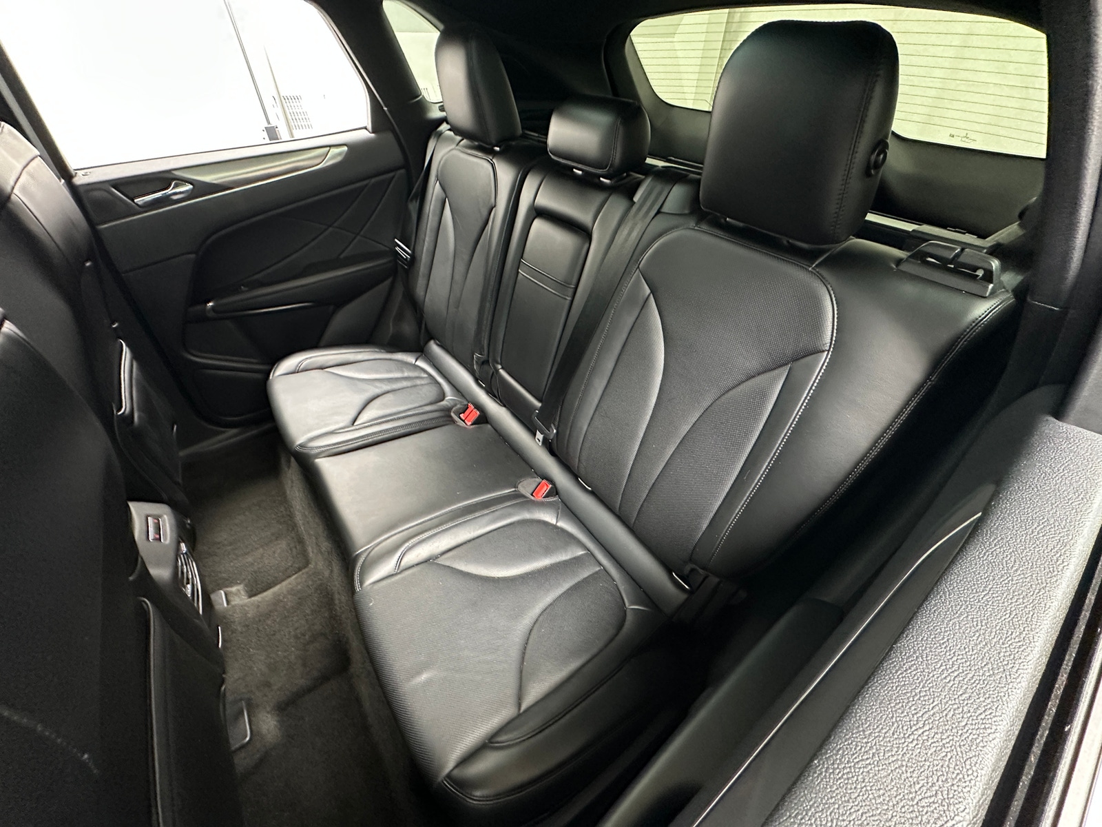 Thumbnail: 2015 Lincoln MKC - 5