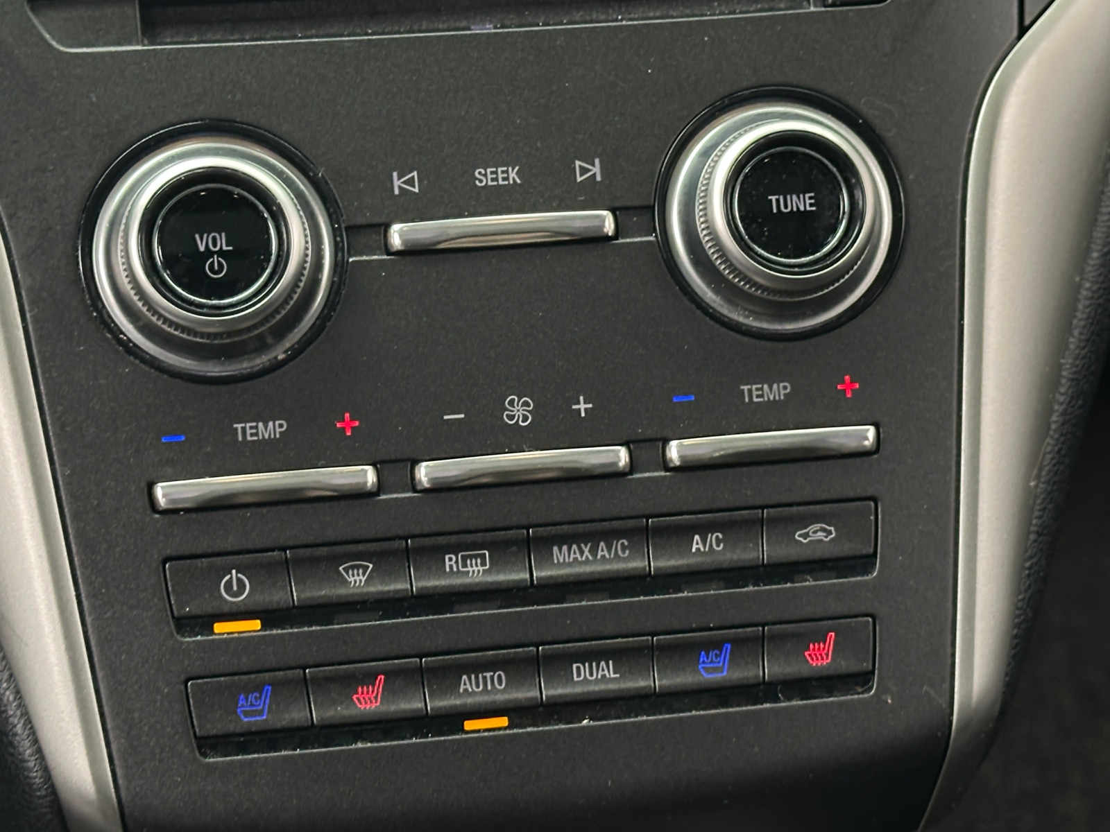 Thumbnail: 2015 Lincoln MKC - 3