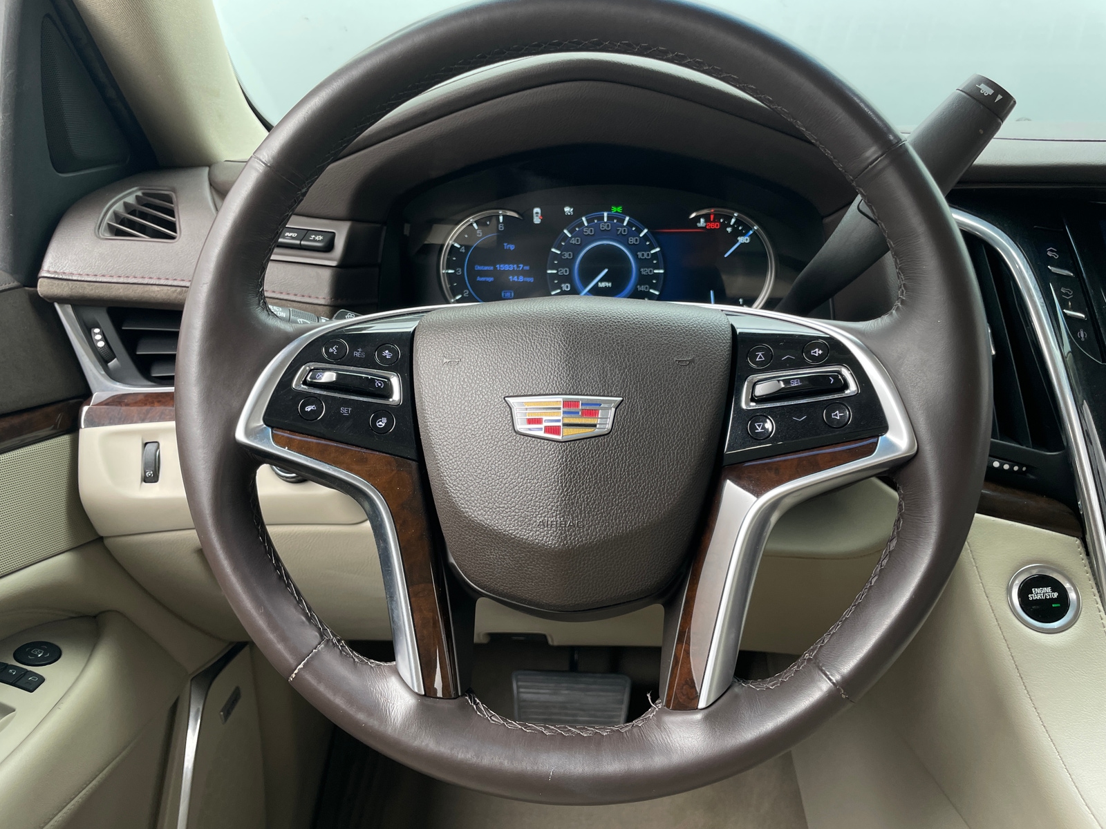 Thumbnail: 2016 Cadillac Escalade - 4