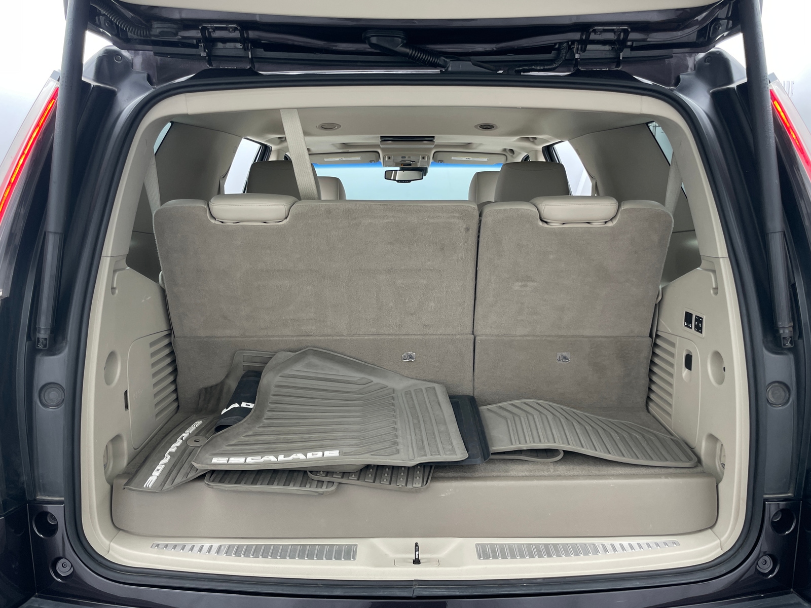 Thumbnail: 2016 Cadillac Escalade - 6