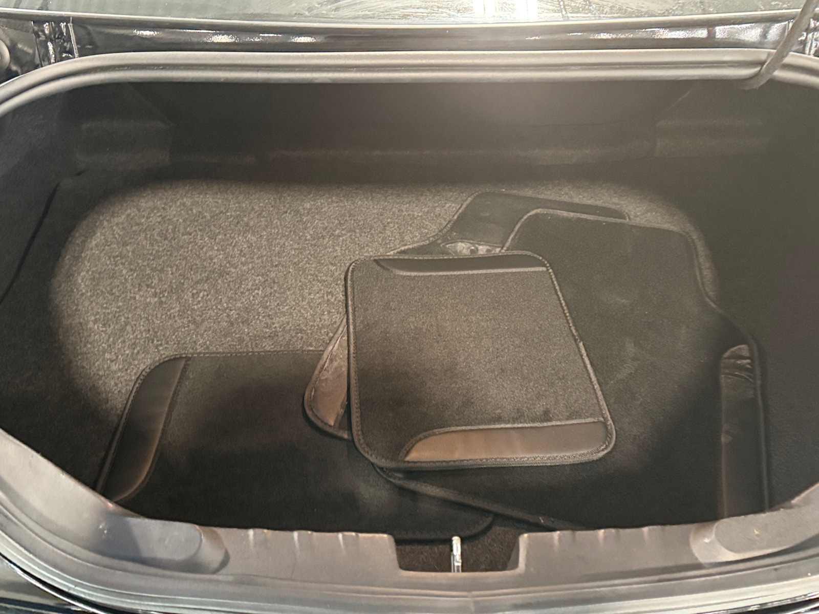 Thumbnail: 2011 Chevrolet Camaro - 4