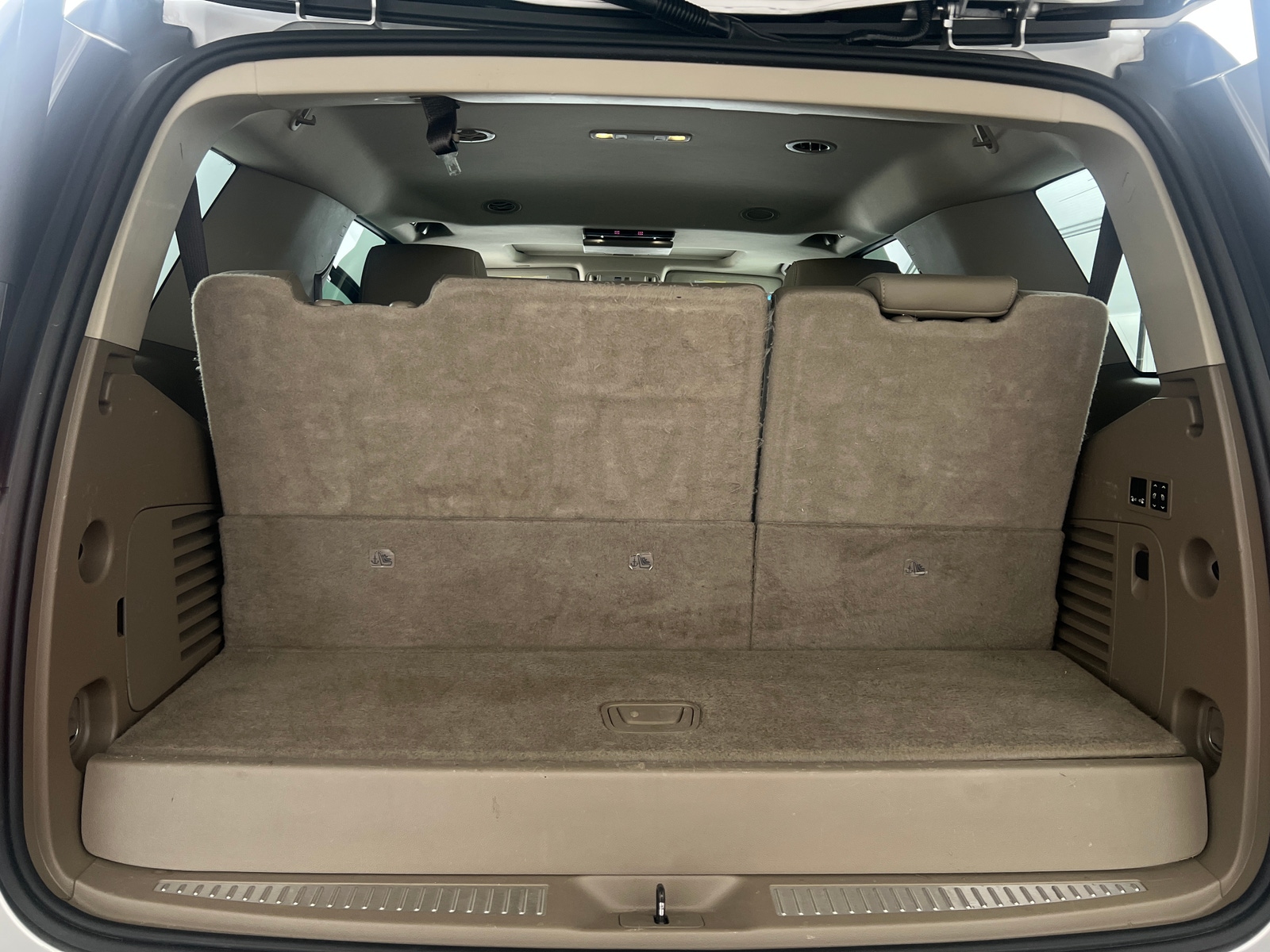 Thumbnail: 2019 Chevrolet Tahoe - 6