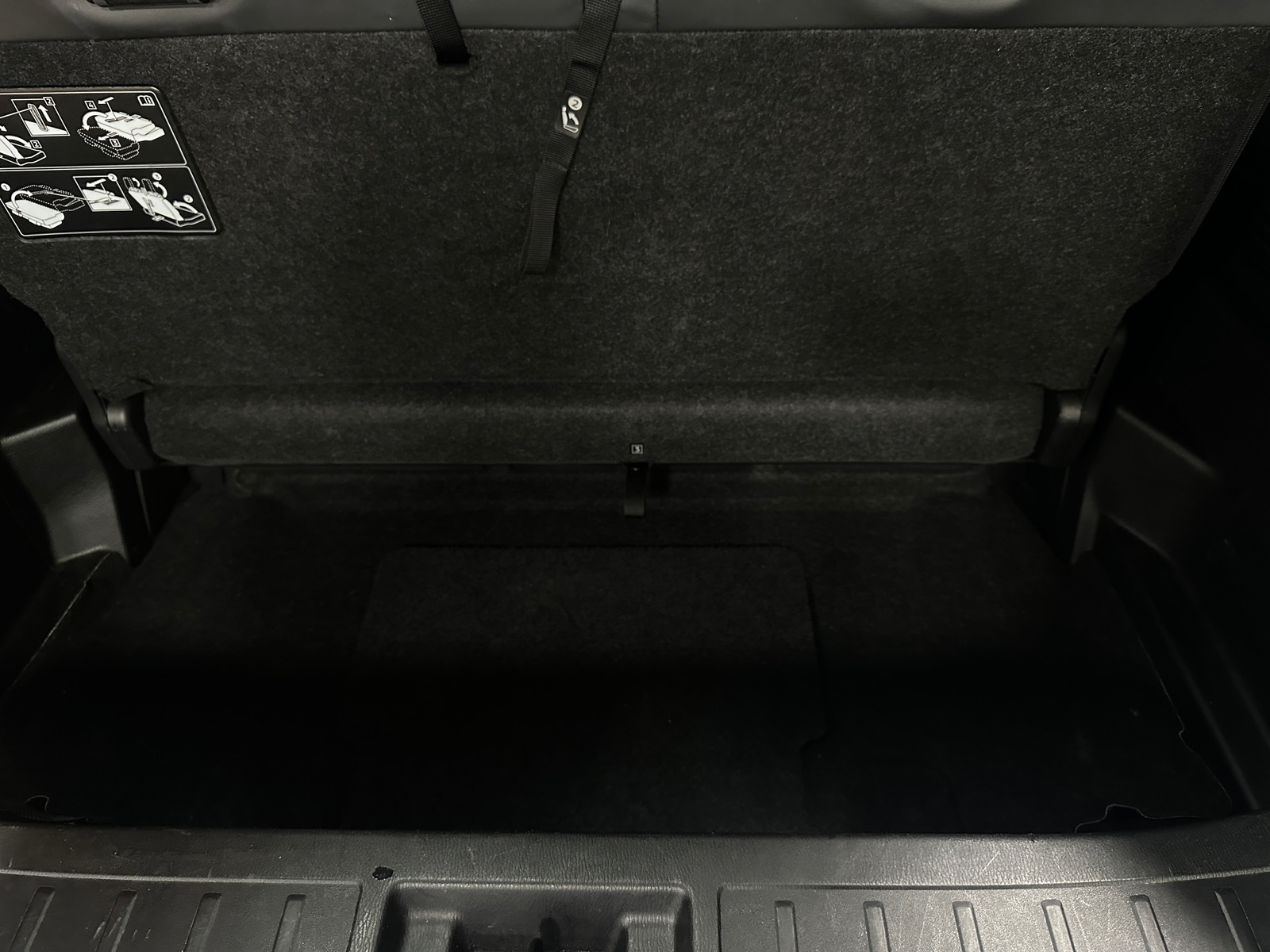 Thumbnail: 2023 Mitsubishi Outlander - 6