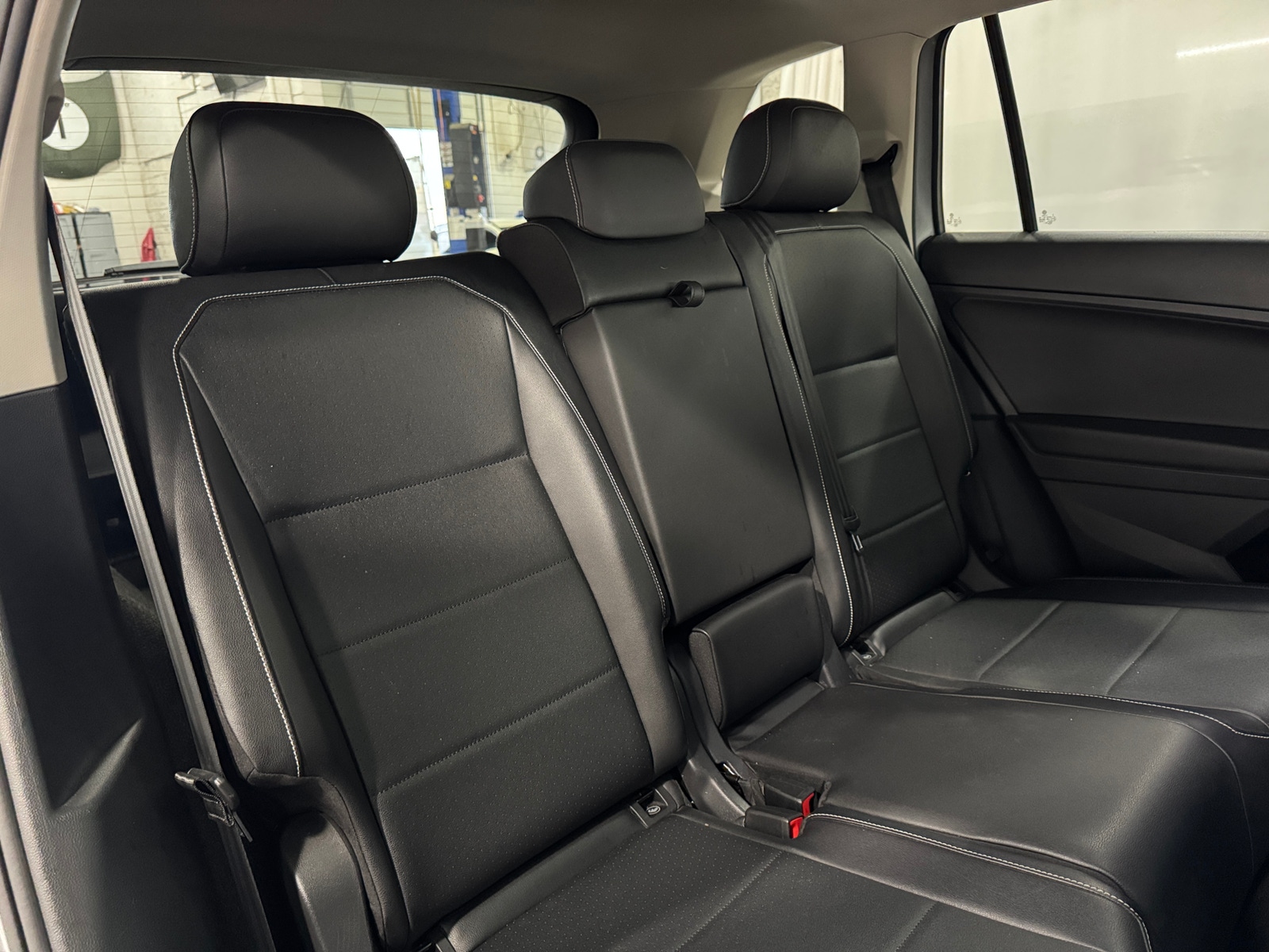 Thumbnail: 2021 Volkswagen Tiguan - 5