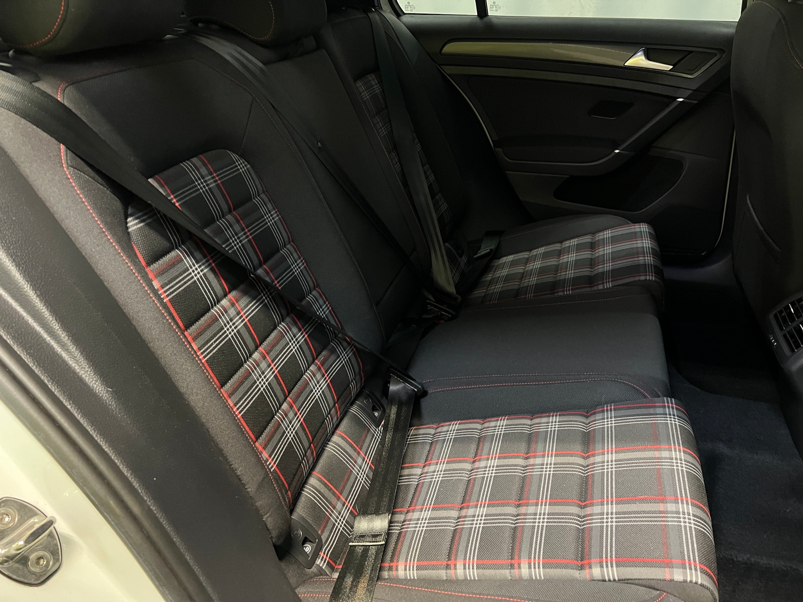 Thumbnail: 2019 Volkswagen Golf - 6