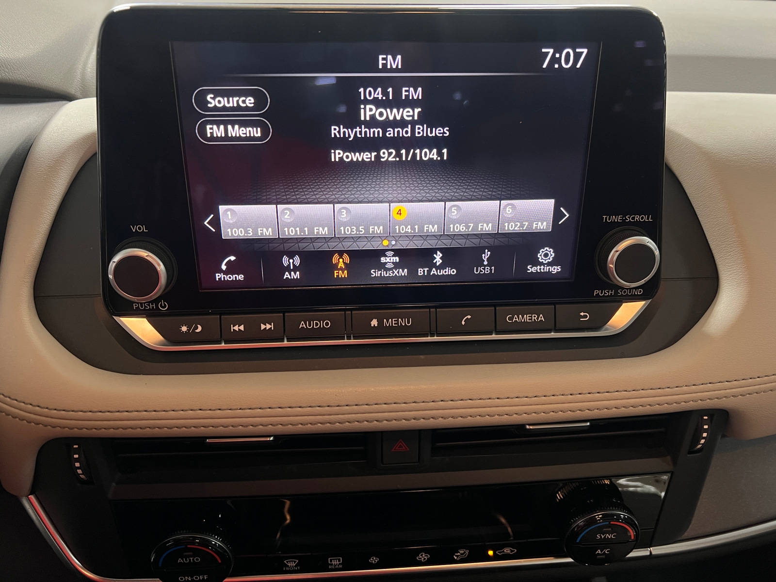 Thumbnail: 2023 Nissan Rogue - 4