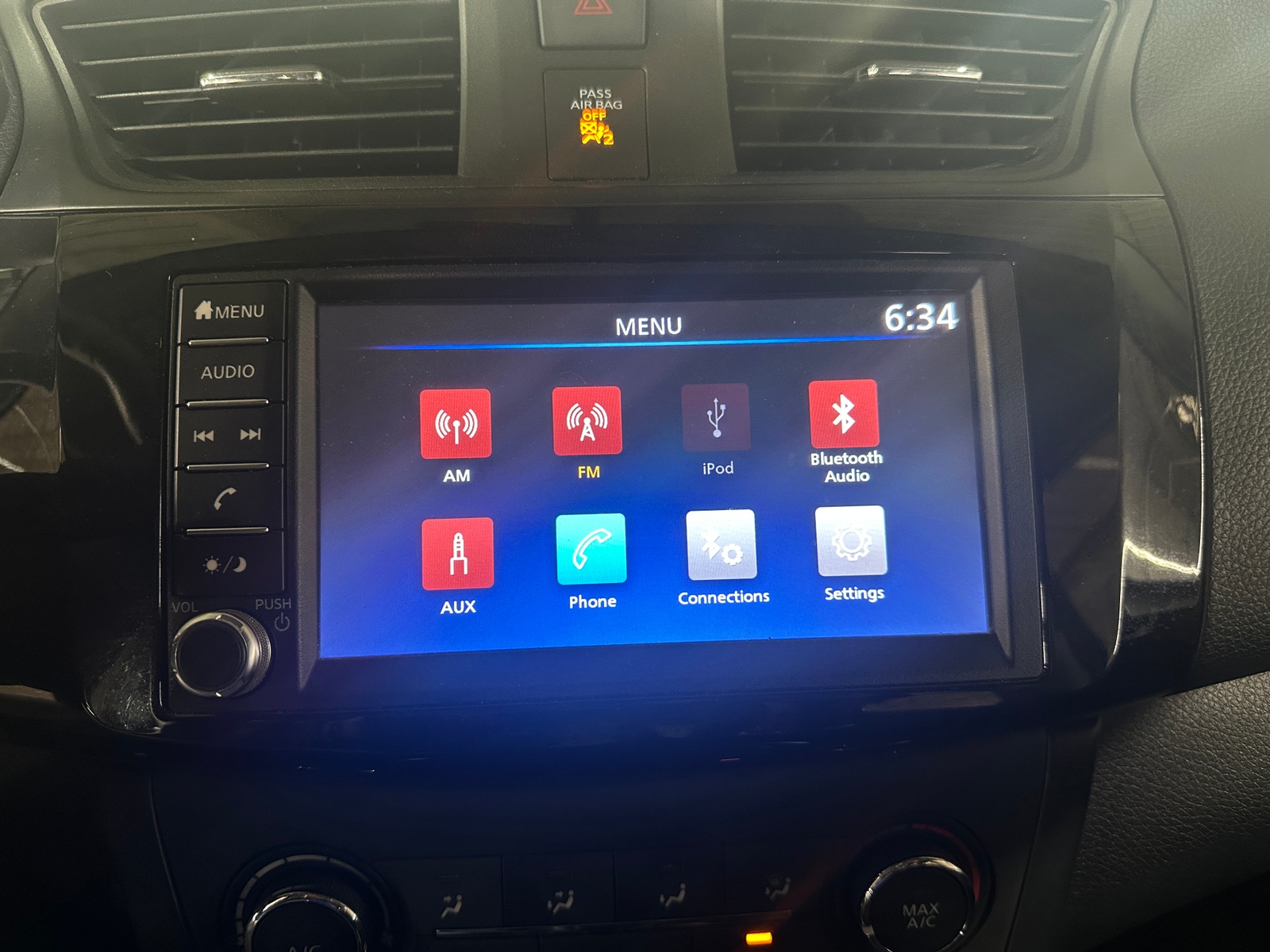 Thumbnail: 2019 Nissan Sentra - 4