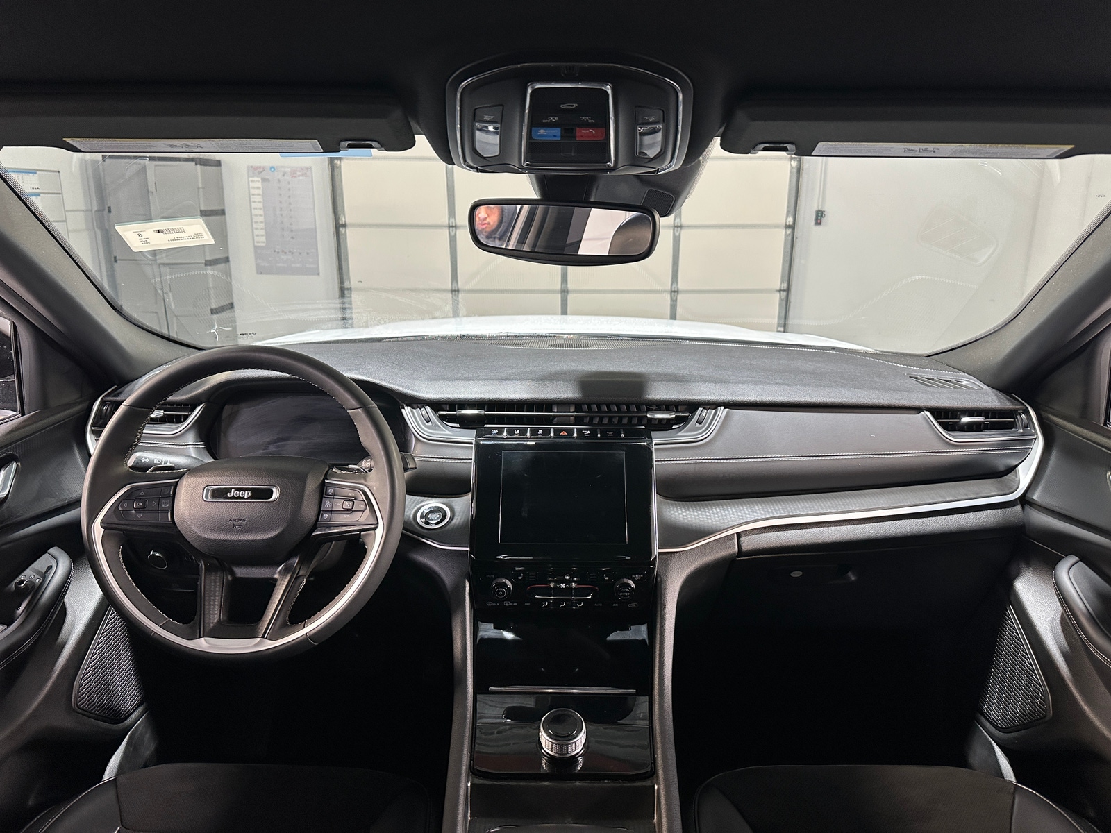 Thumbnail: 2024 Jeep Grand Cherokee L - 2