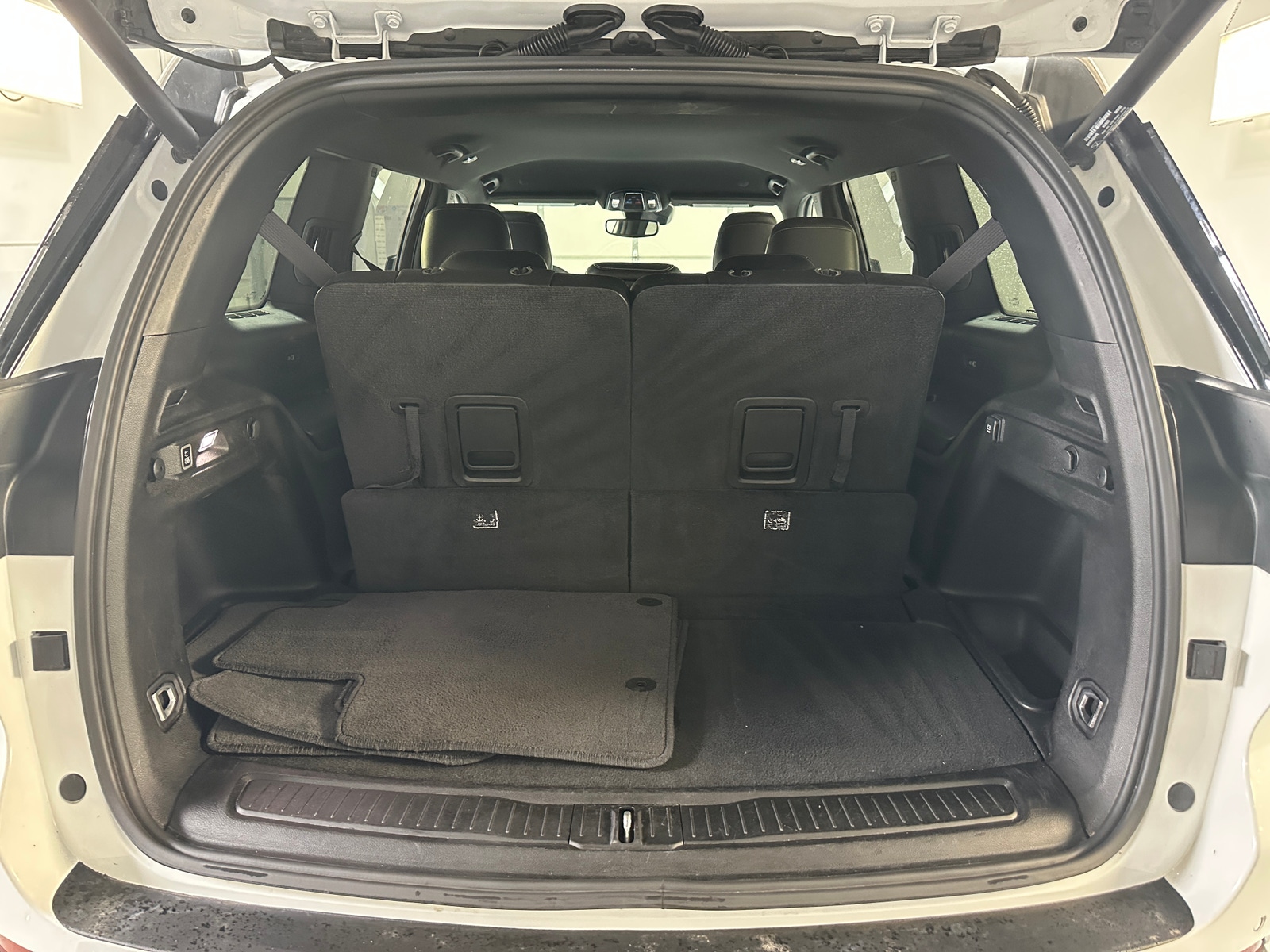 Thumbnail: 2024 Jeep Grand Cherokee L - 6