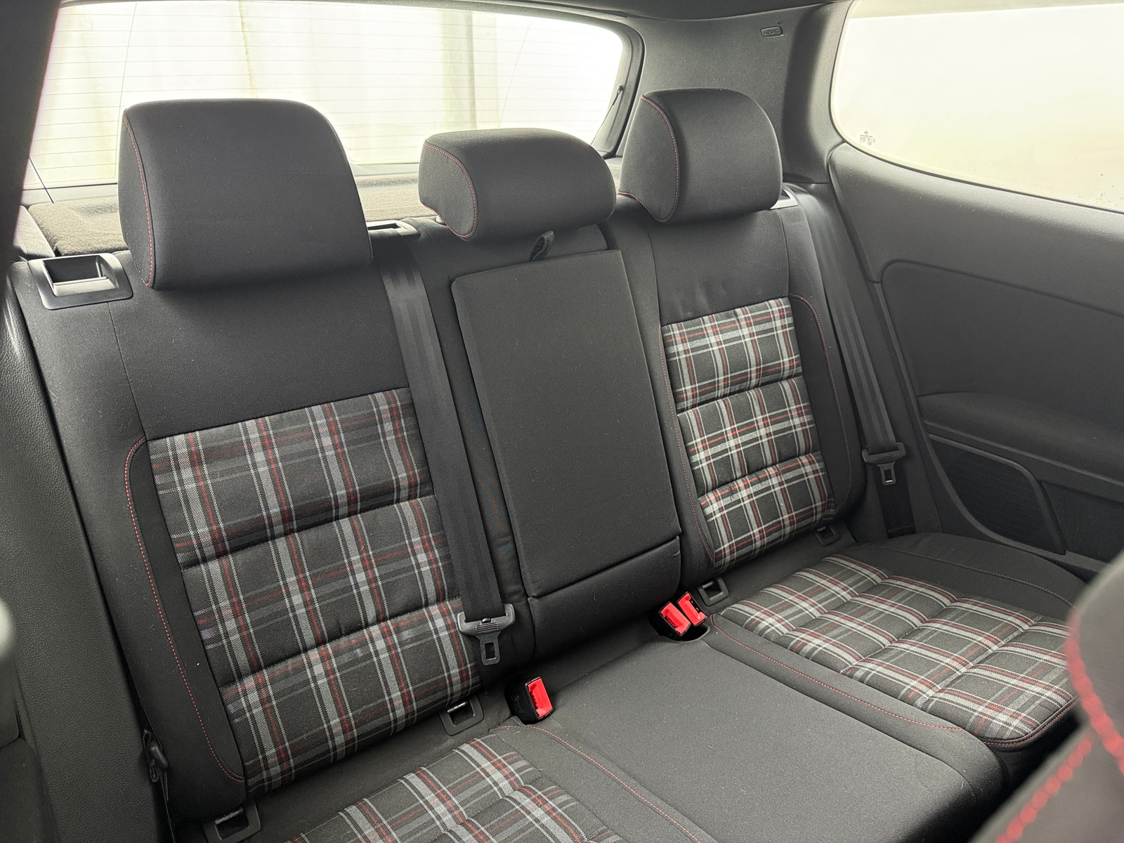 Thumbnail: 2012 Volkswagen Golf - 6