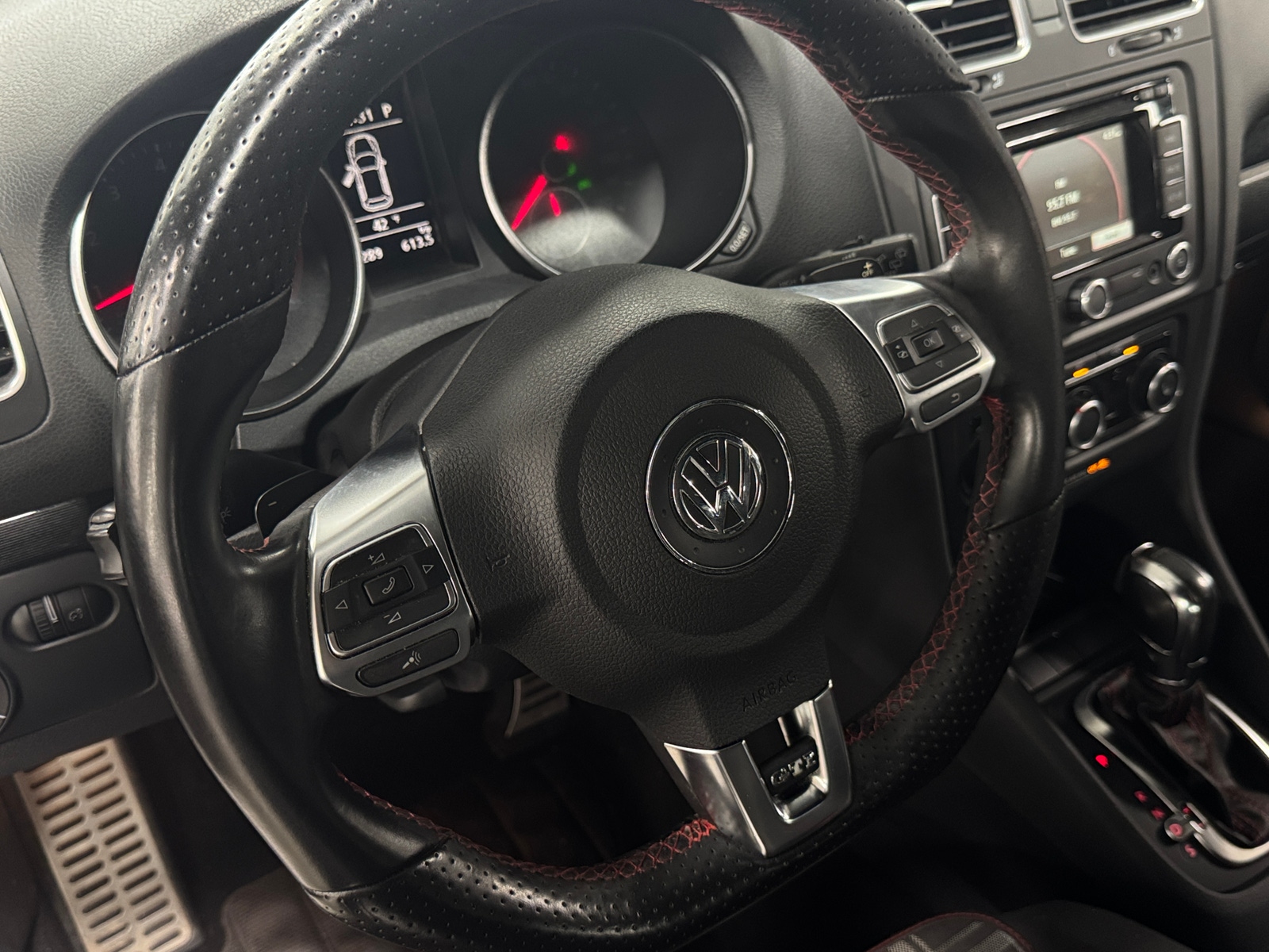 Thumbnail: 2012 Volkswagen Golf - 5