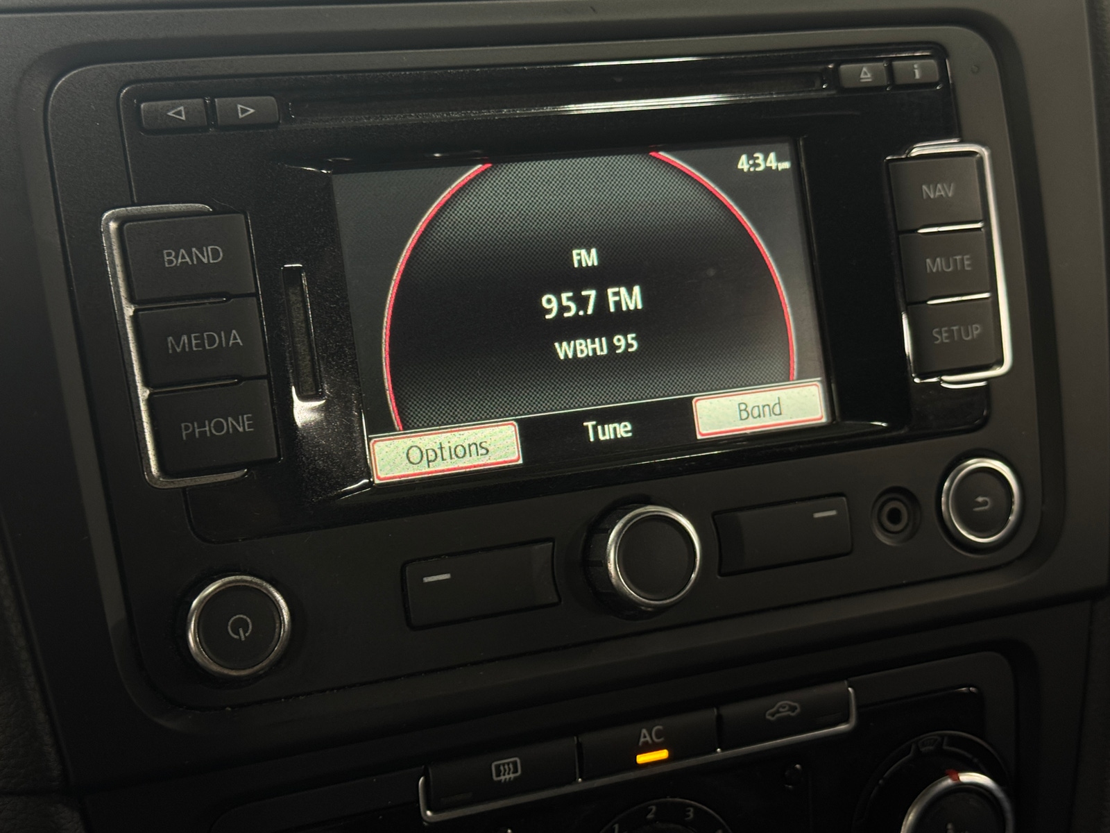 Thumbnail: 2012 Volkswagen Golf - 4