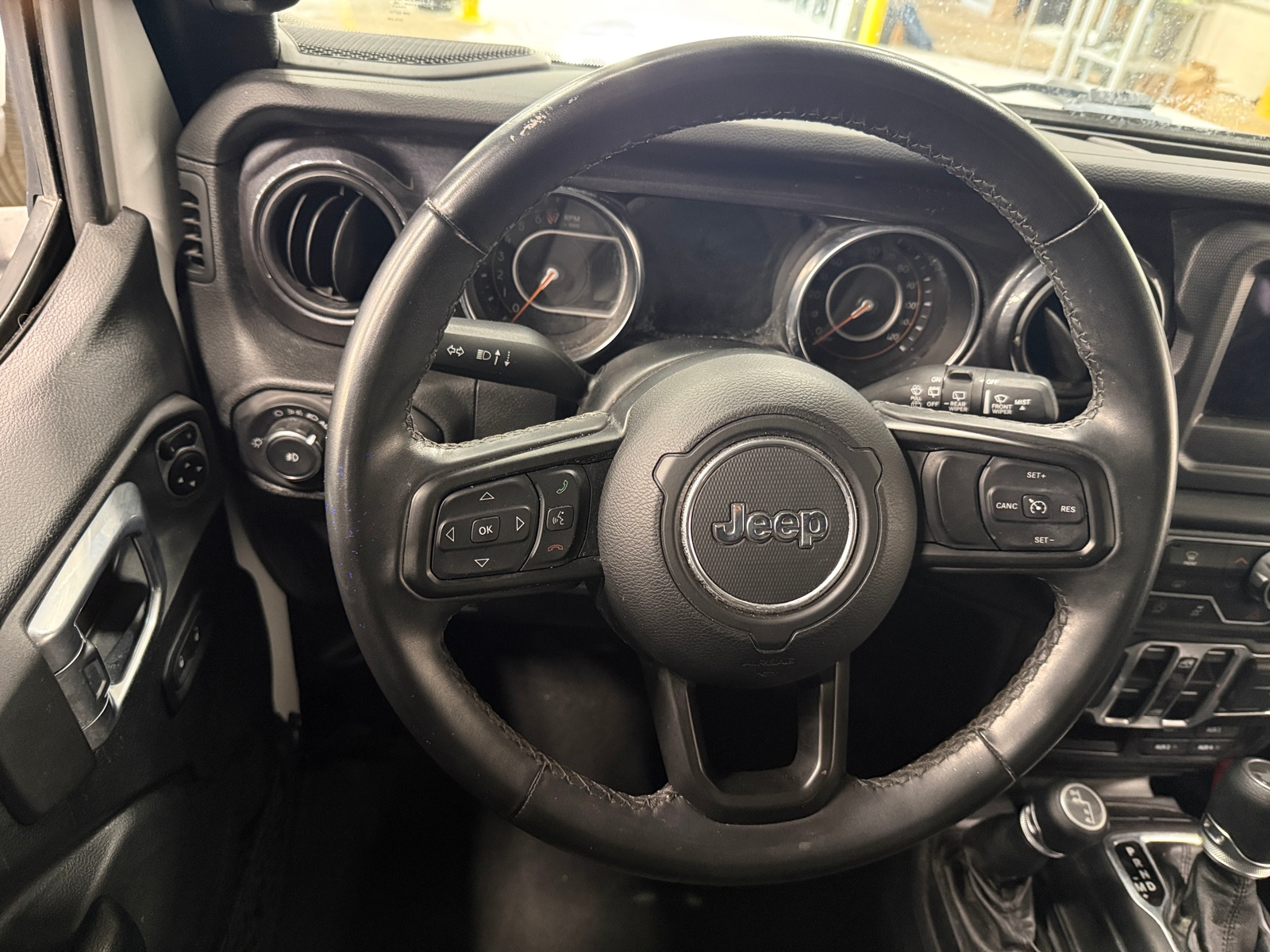 Thumbnail: 2020 Jeep Wrangler - 5