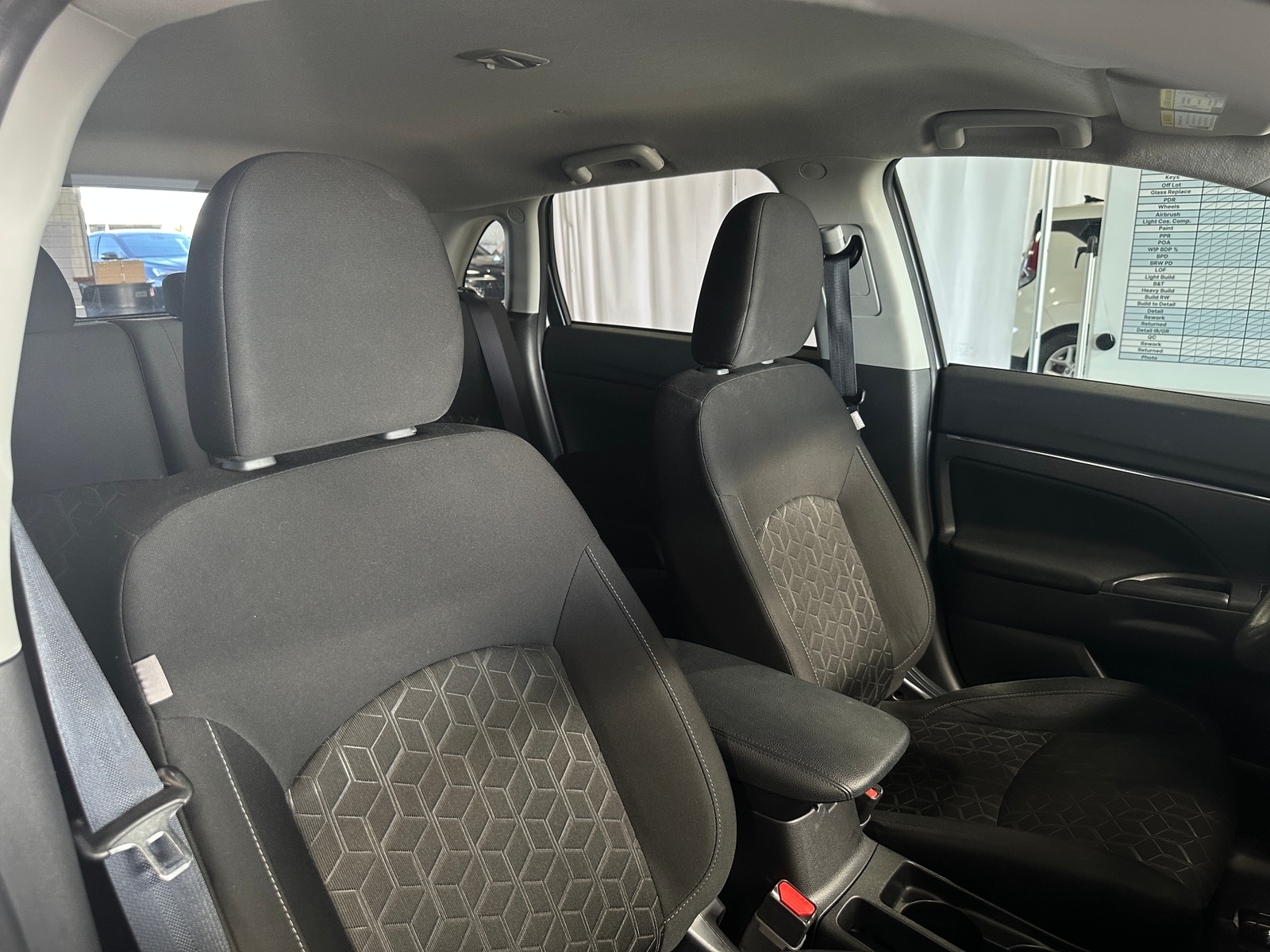 Thumbnail: 2024 Mitsubishi Outlander Sport - 2