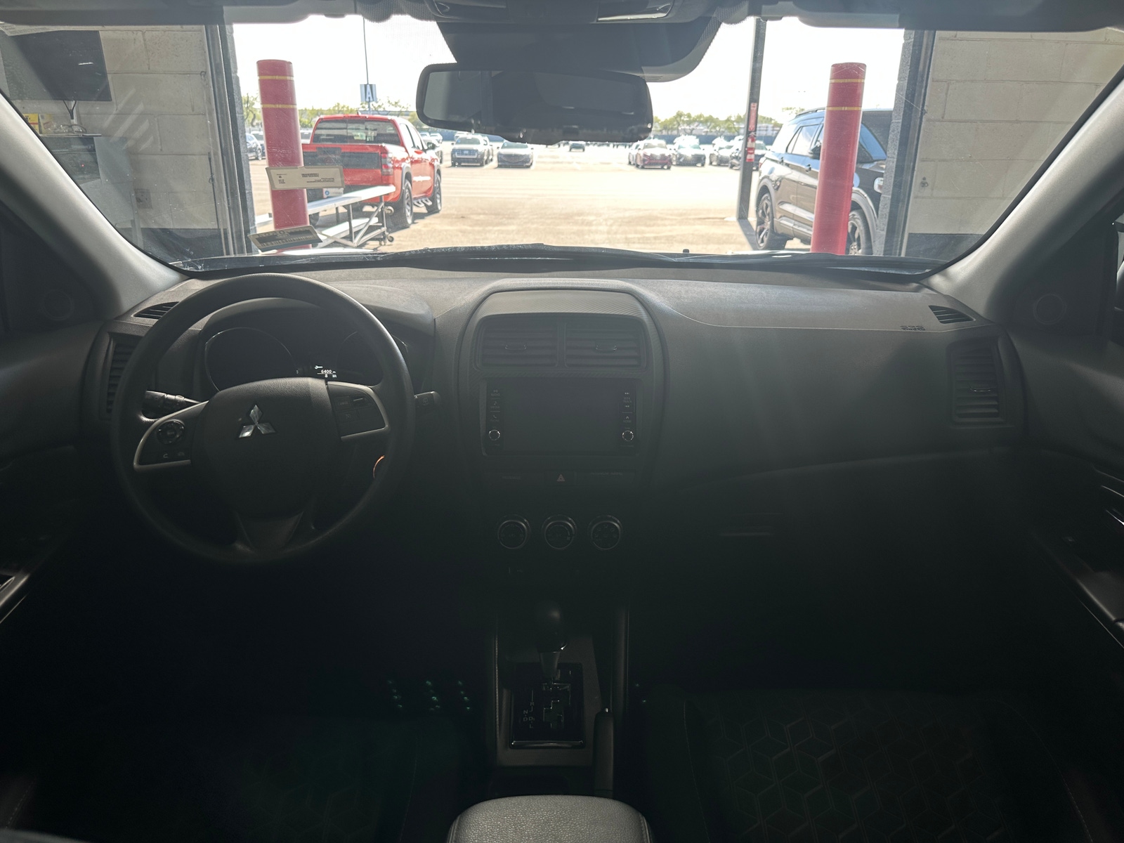 Thumbnail: 2024 Mitsubishi Outlander Sport - 3