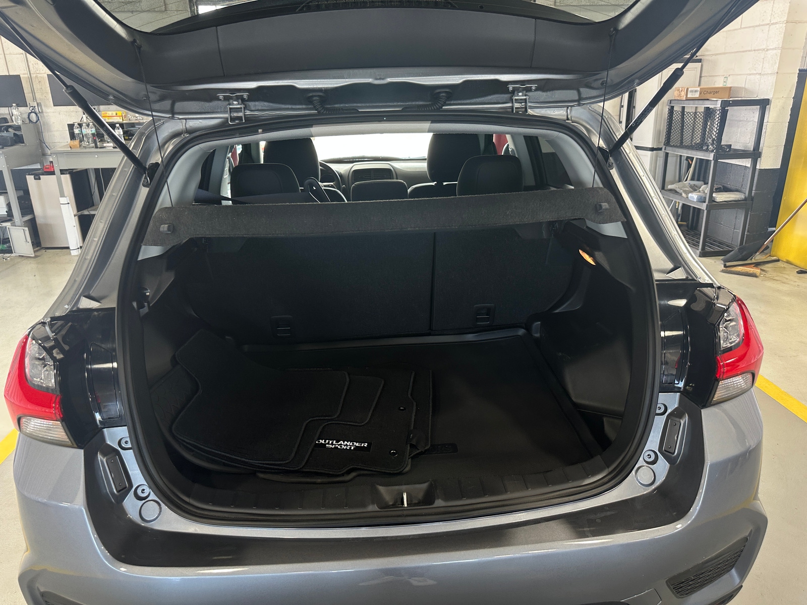 Thumbnail: 2024 Mitsubishi Outlander Sport - 7