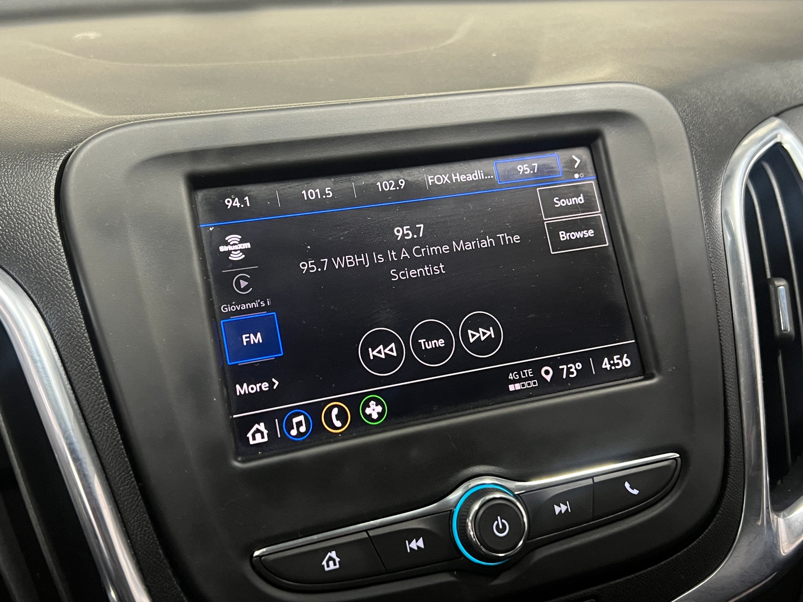 Thumbnail: 2023 Chevrolet Equinox - 4