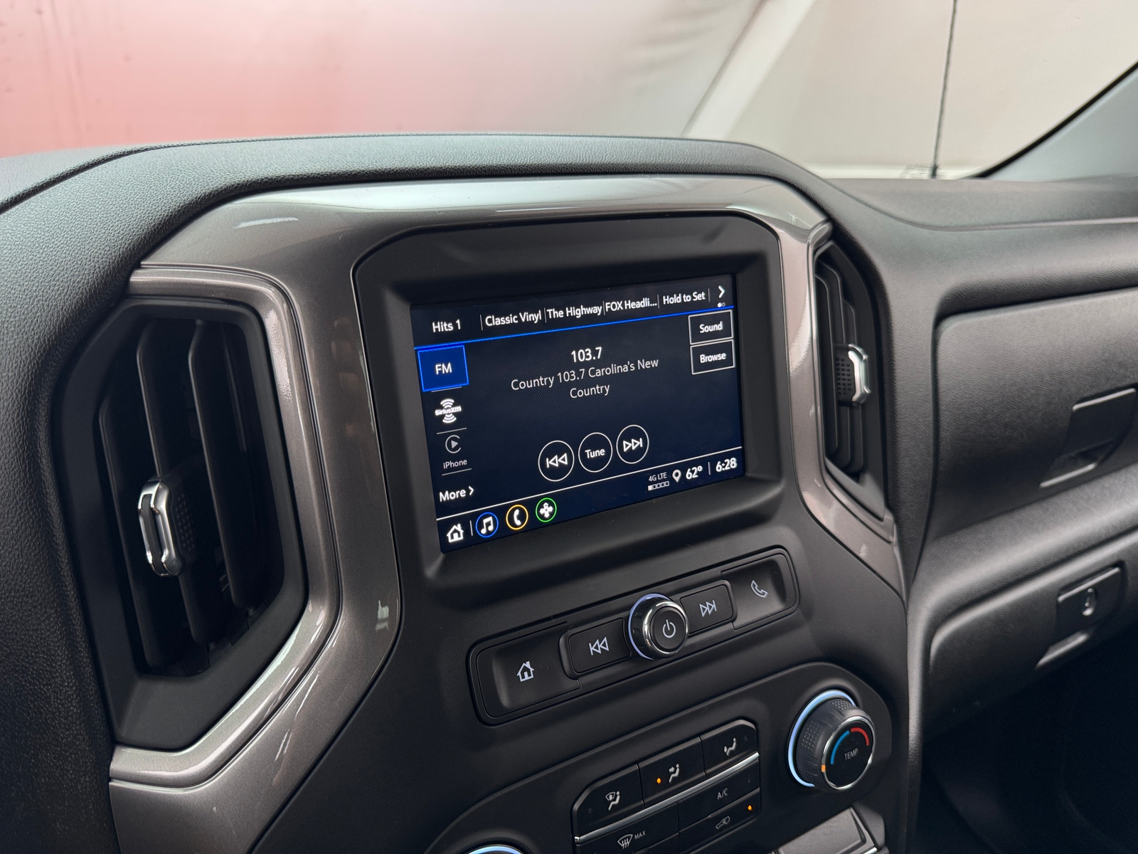 Thumbnail: 2025 Chevrolet Silverado 1500 - 4