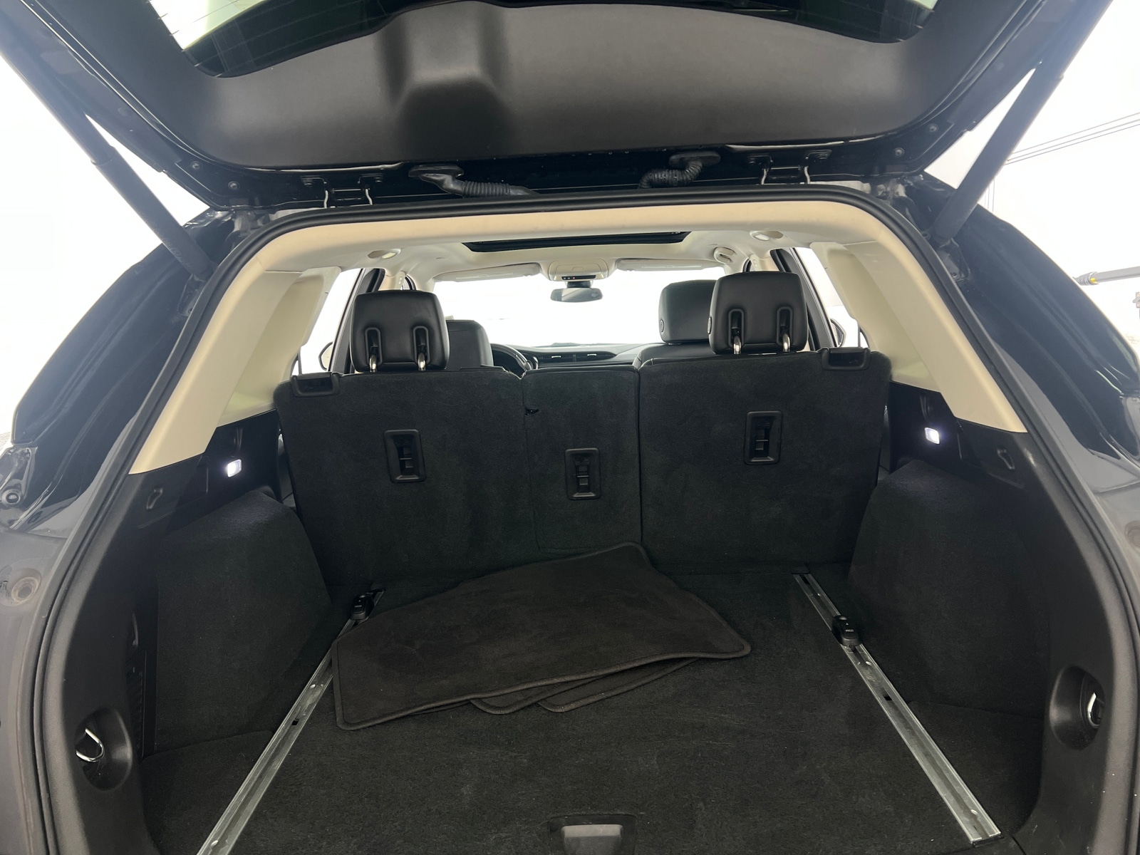 Thumbnail: 2018 Cadillac XT5 - 6