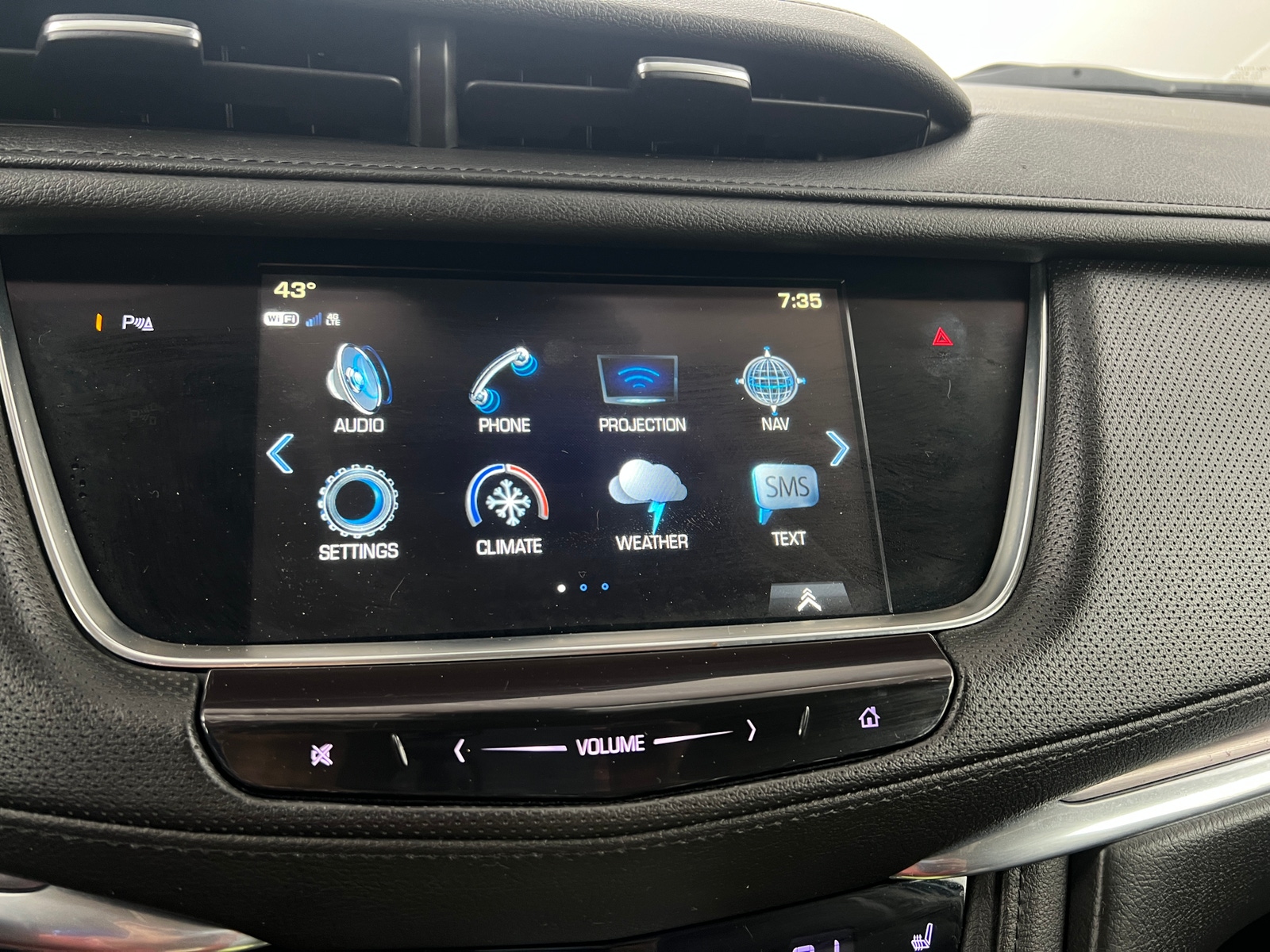 Thumbnail: 2018 Cadillac XT5 - 3