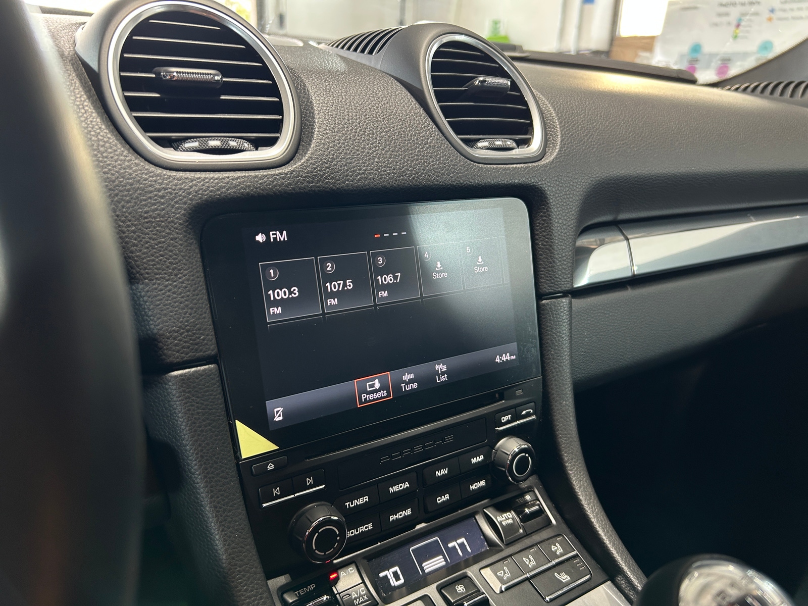 Thumbnail: 2022 Porsche 718 Boxster - 3