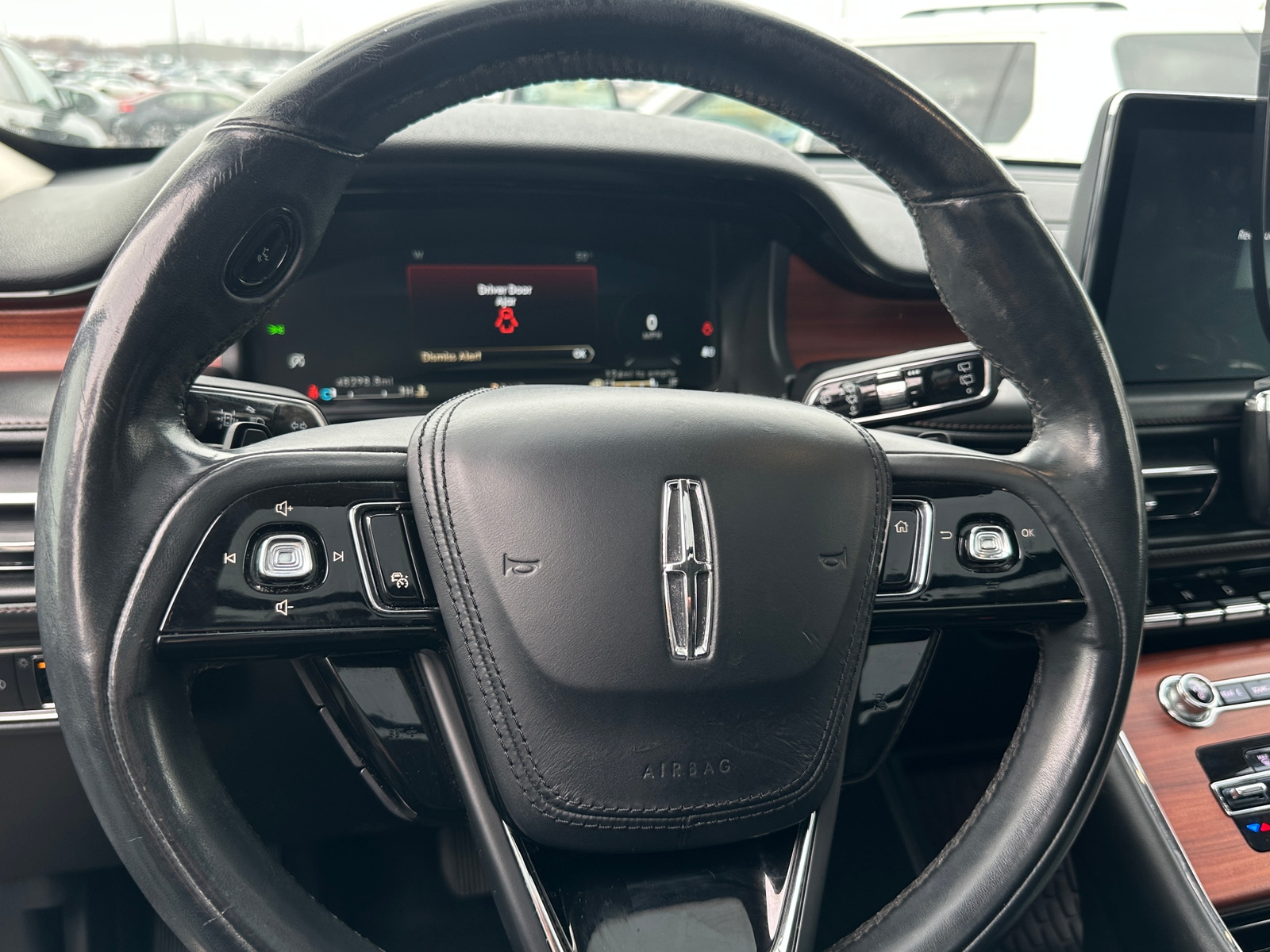 Thumbnail: 2020 Lincoln Aviator - 4