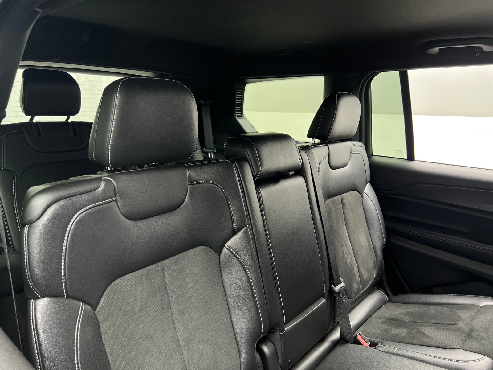 Thumbnail: 2024 Jeep Grand Cherokee L - 6