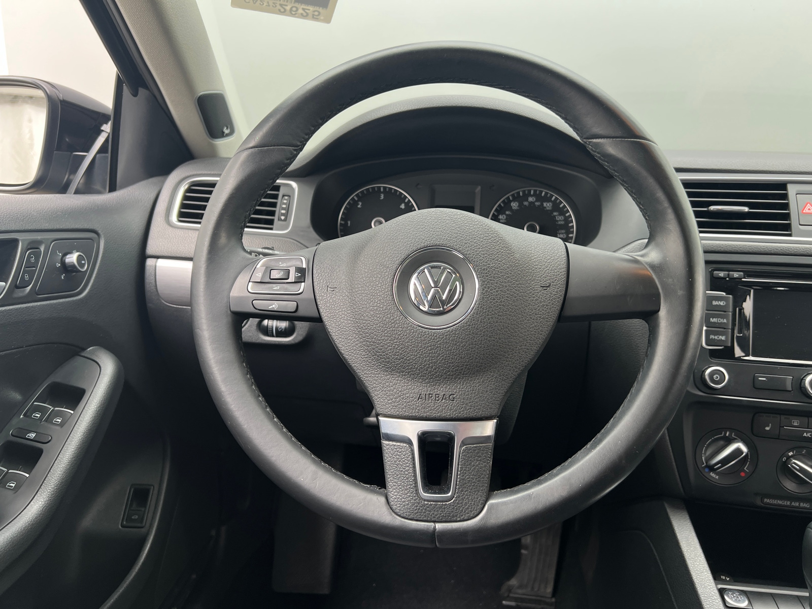 Thumbnail: 2014 Volkswagen Jetta - 4