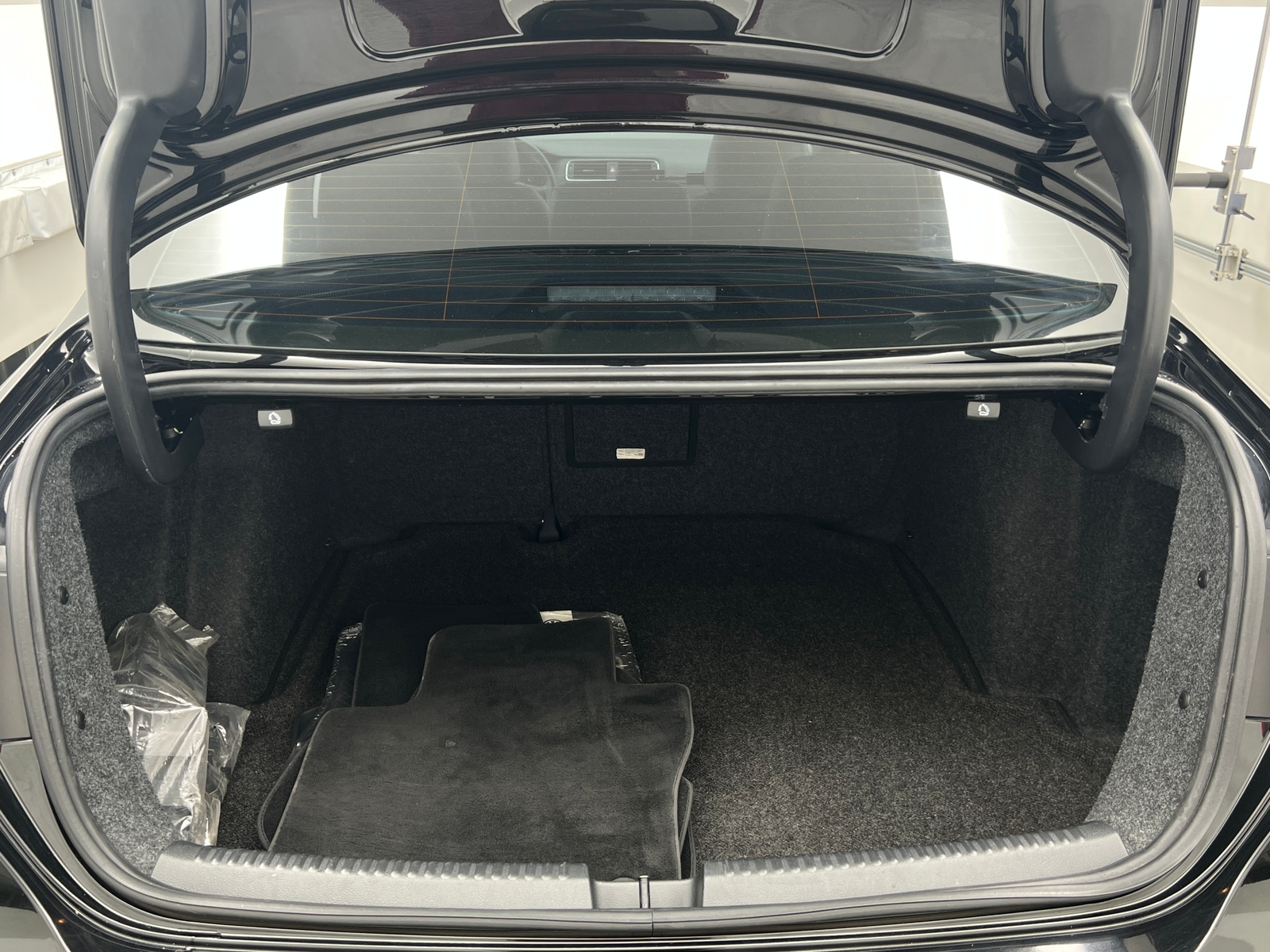 Thumbnail: 2014 Volkswagen Jetta - 6