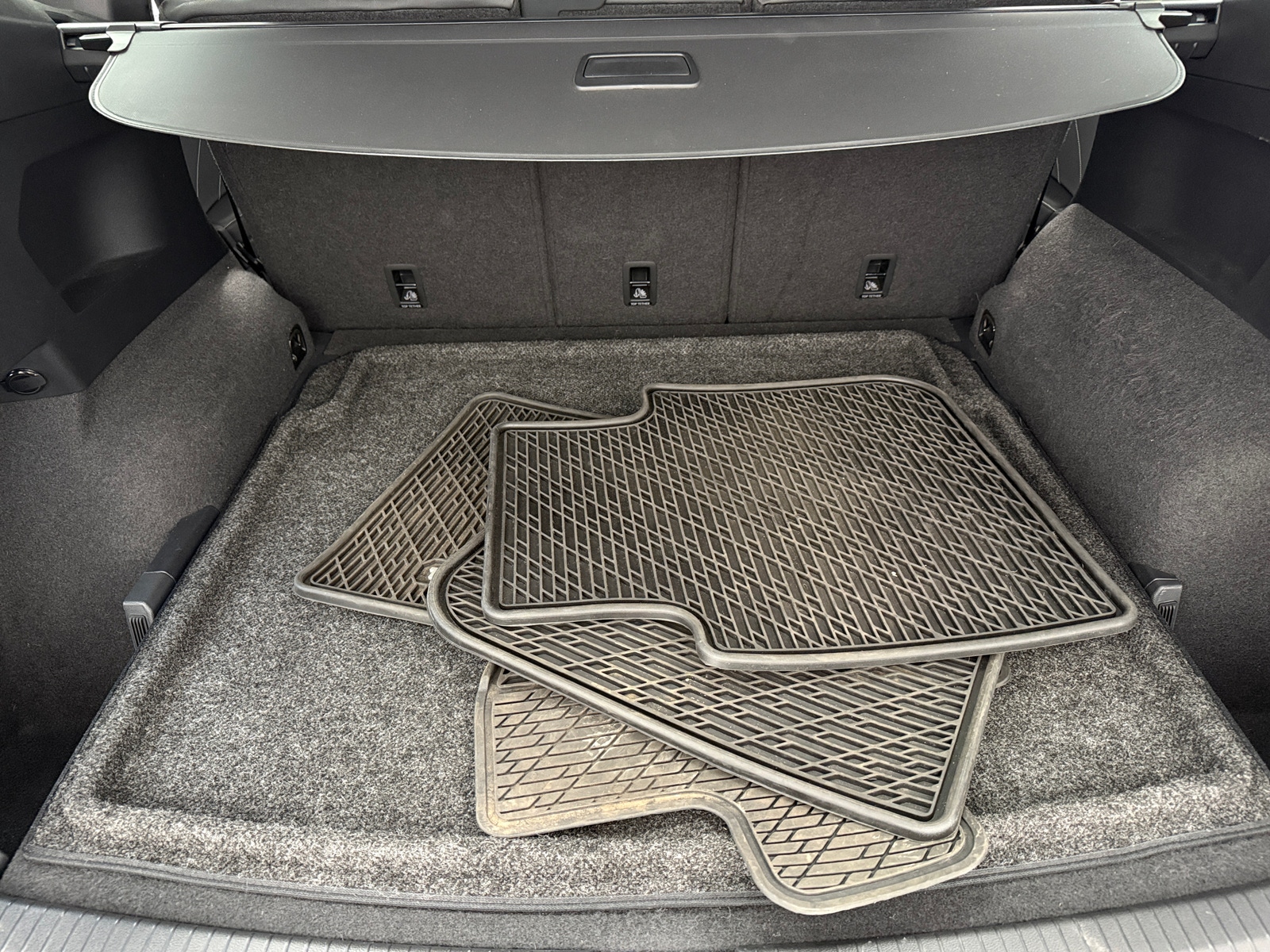 Thumbnail: 2022 Volkswagen Tiguan - 6