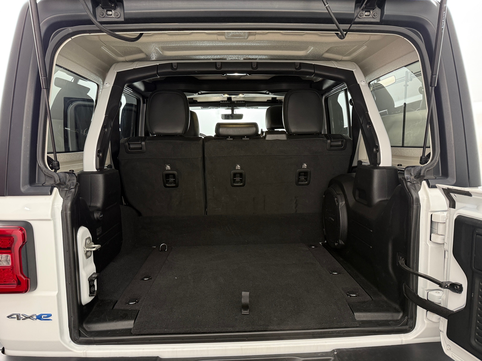 Thumbnail: 2023 Jeep Wrangler - 6