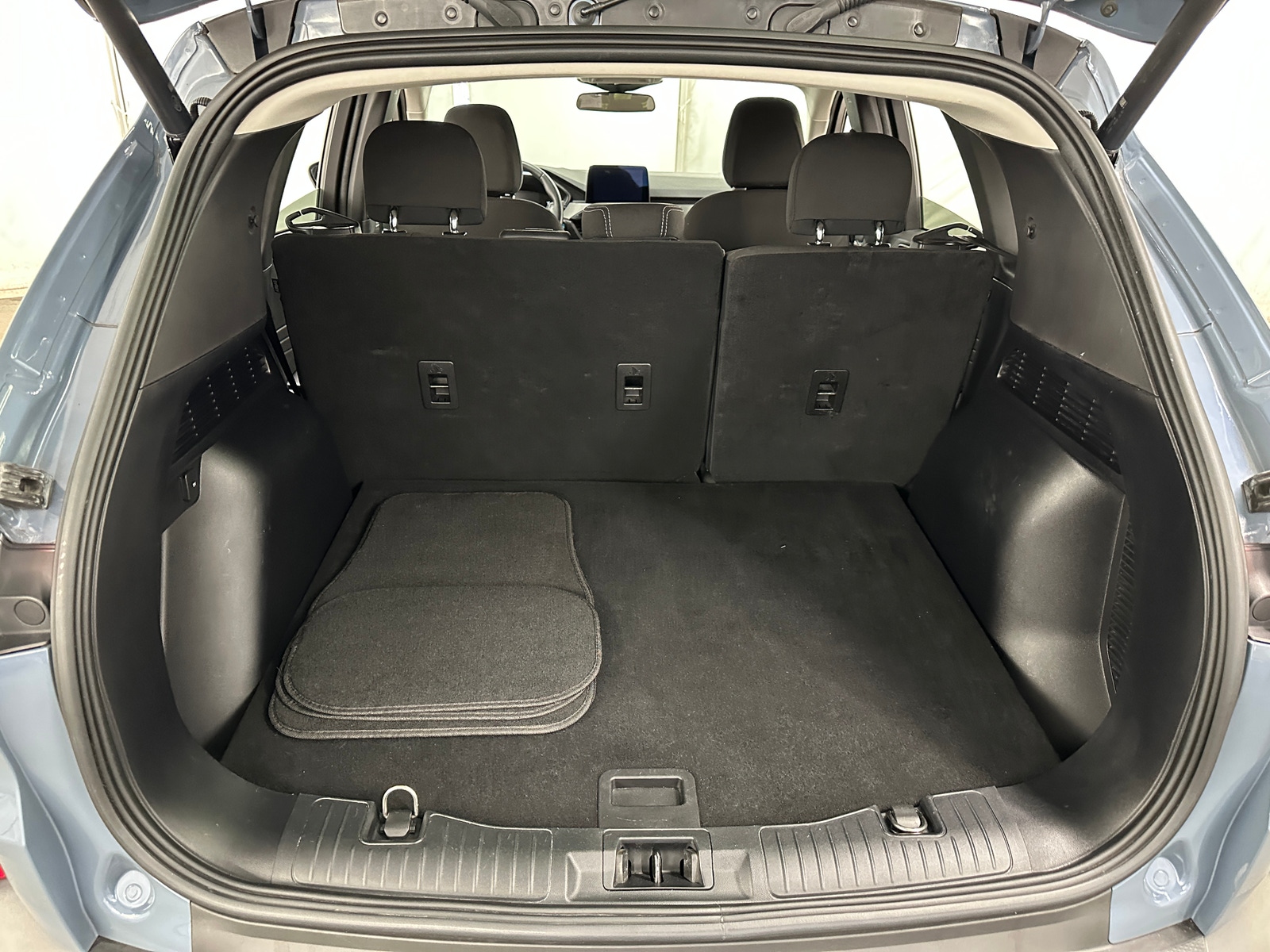 Thumbnail: 2023 Ford Escape - 7