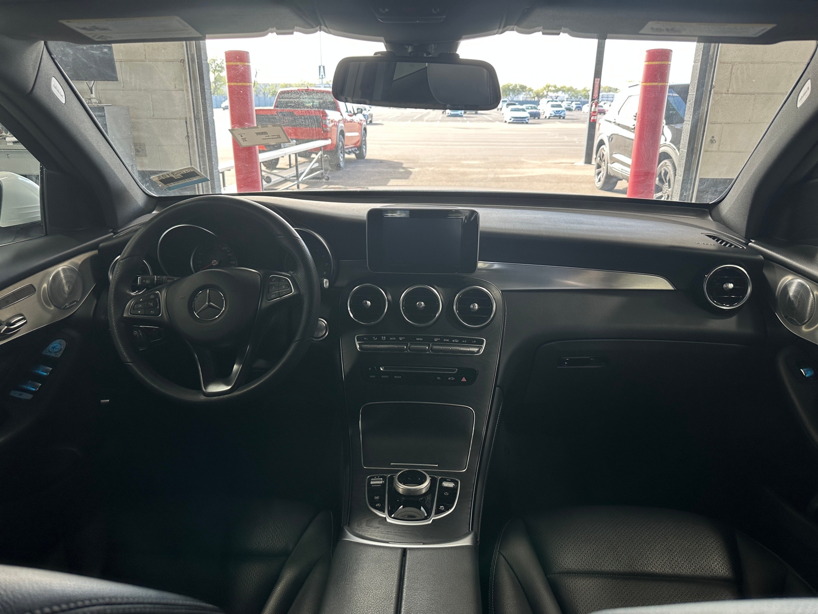 Thumbnail: 2019 Mercedes-Benz GLC - 2