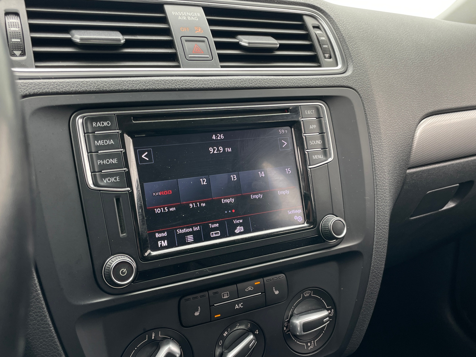 Thumbnail: 2018 Volkswagen Jetta - 3