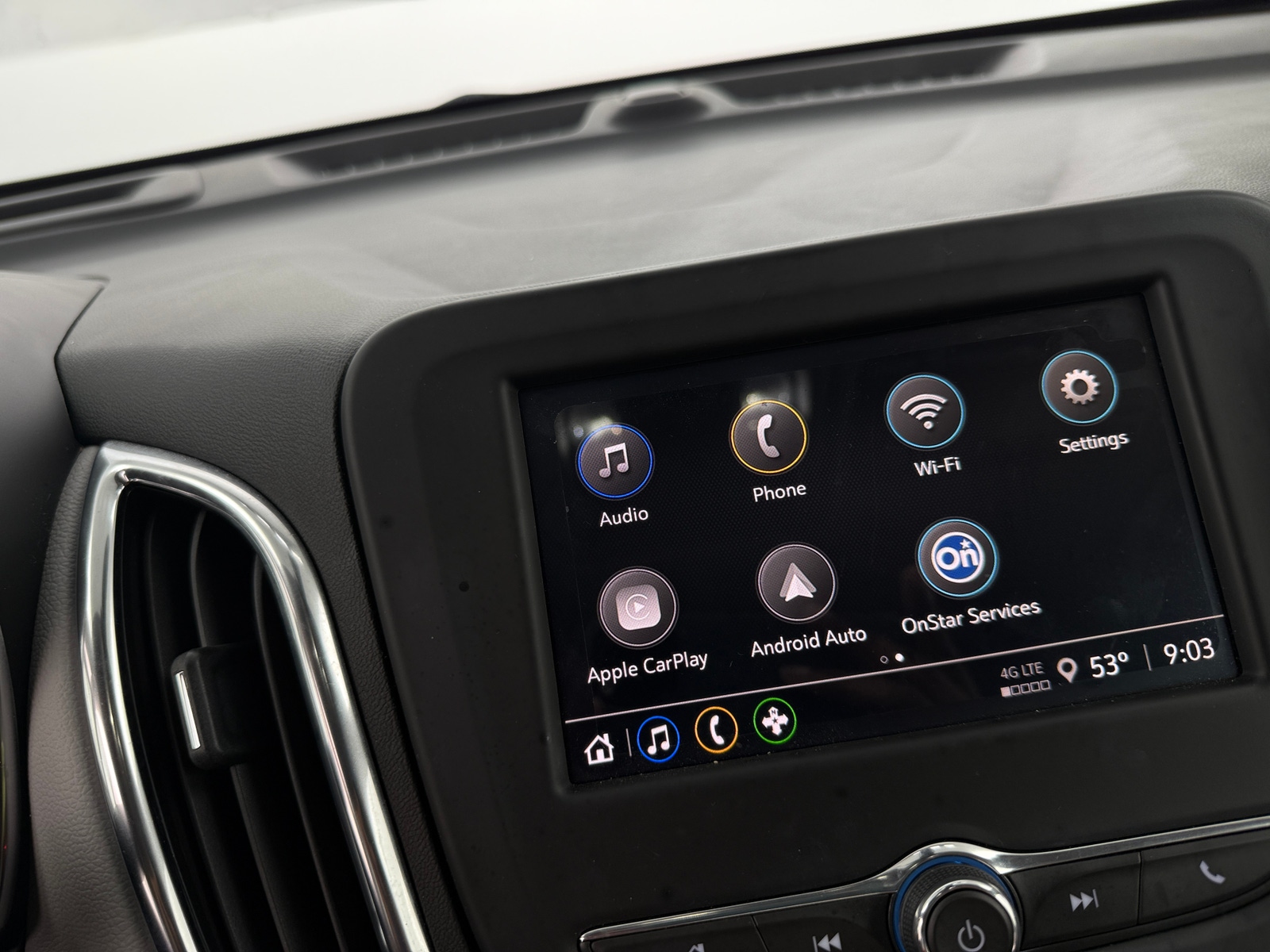 Thumbnail: 2022 Chevrolet Equinox - 4