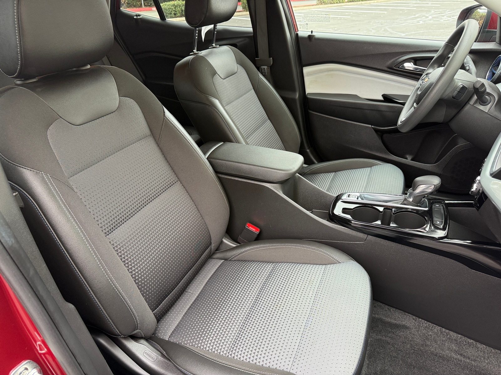 Thumbnail: 2025 Chevrolet Trax - 2