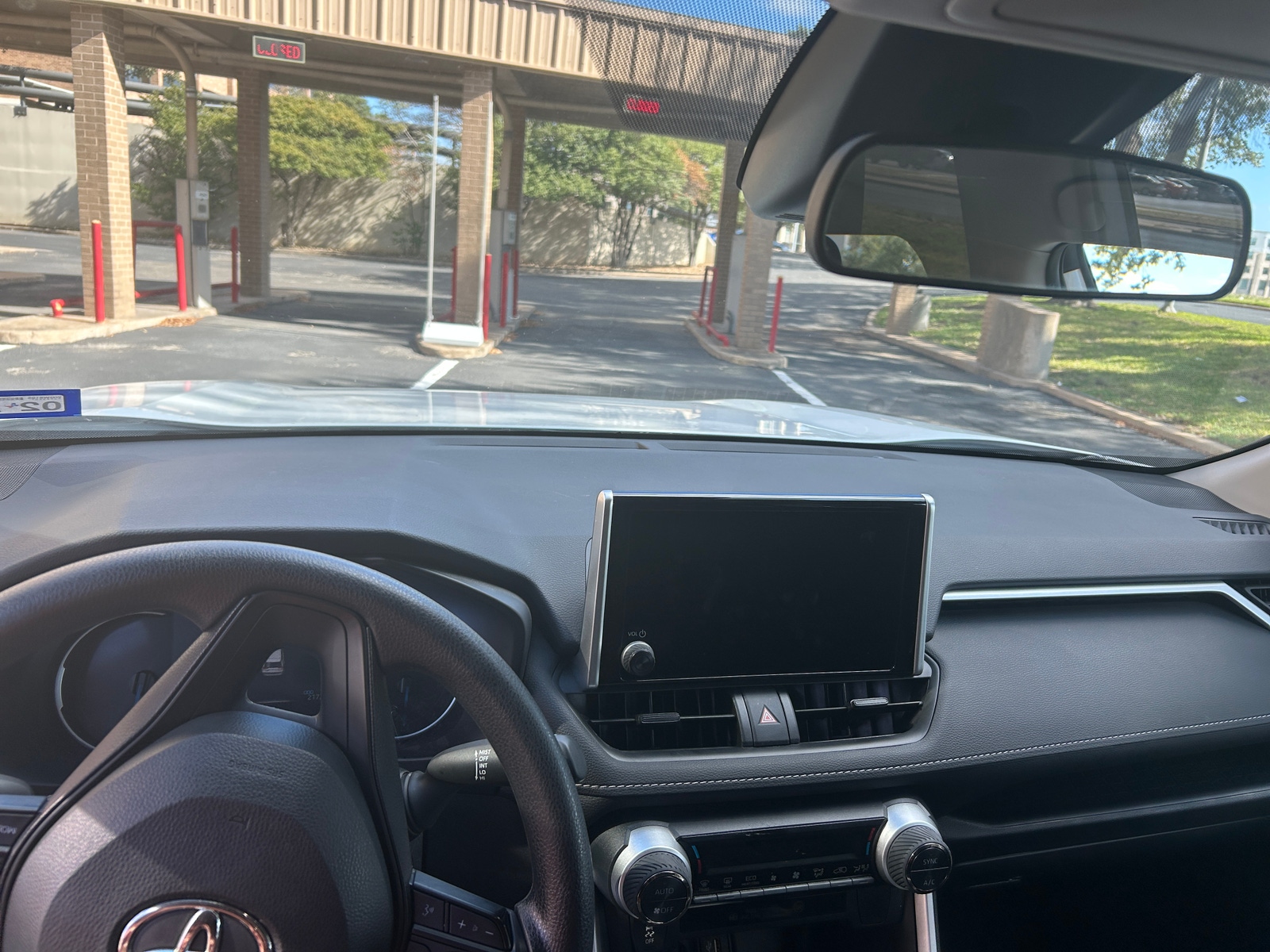 Thumbnail: 2025 Toyota RAV4 - 3