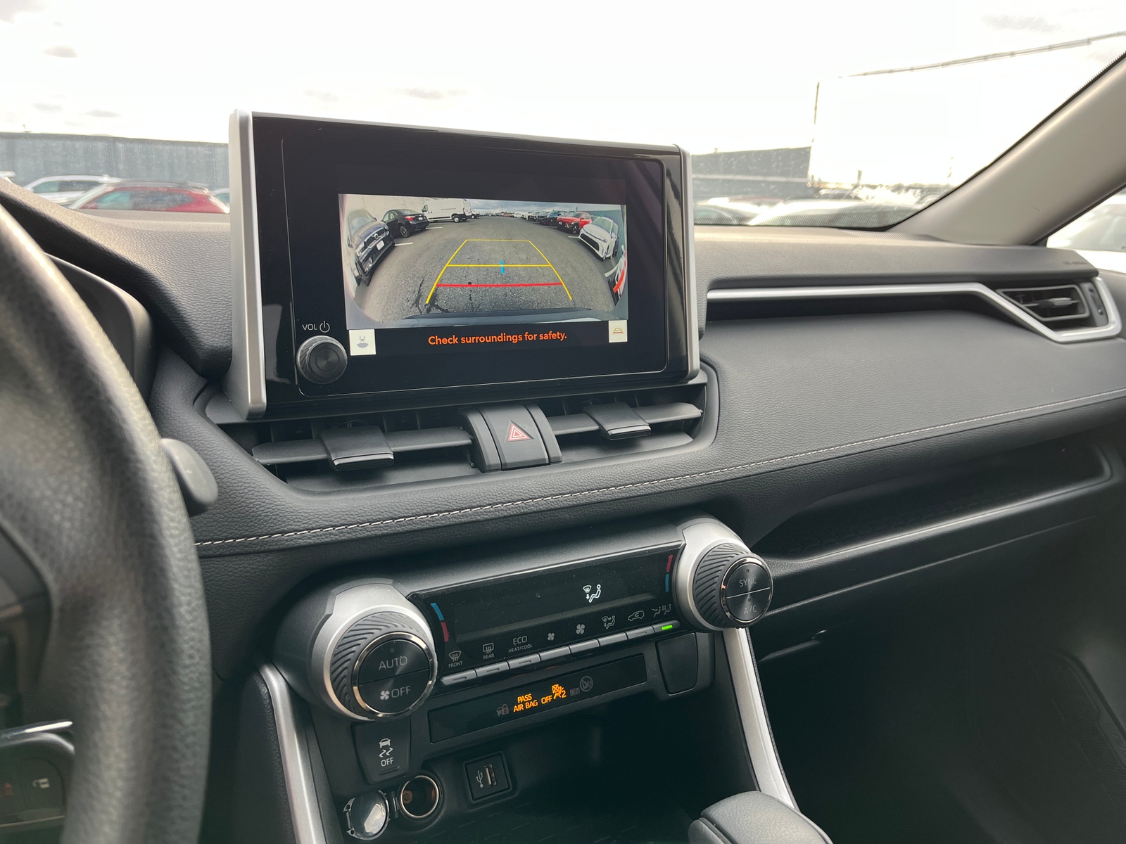 Thumbnail: 2025 Toyota RAV4 - 4