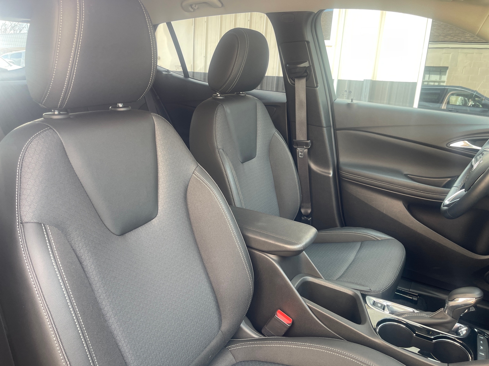 Thumbnail: 2025 Buick Encore GX - 2