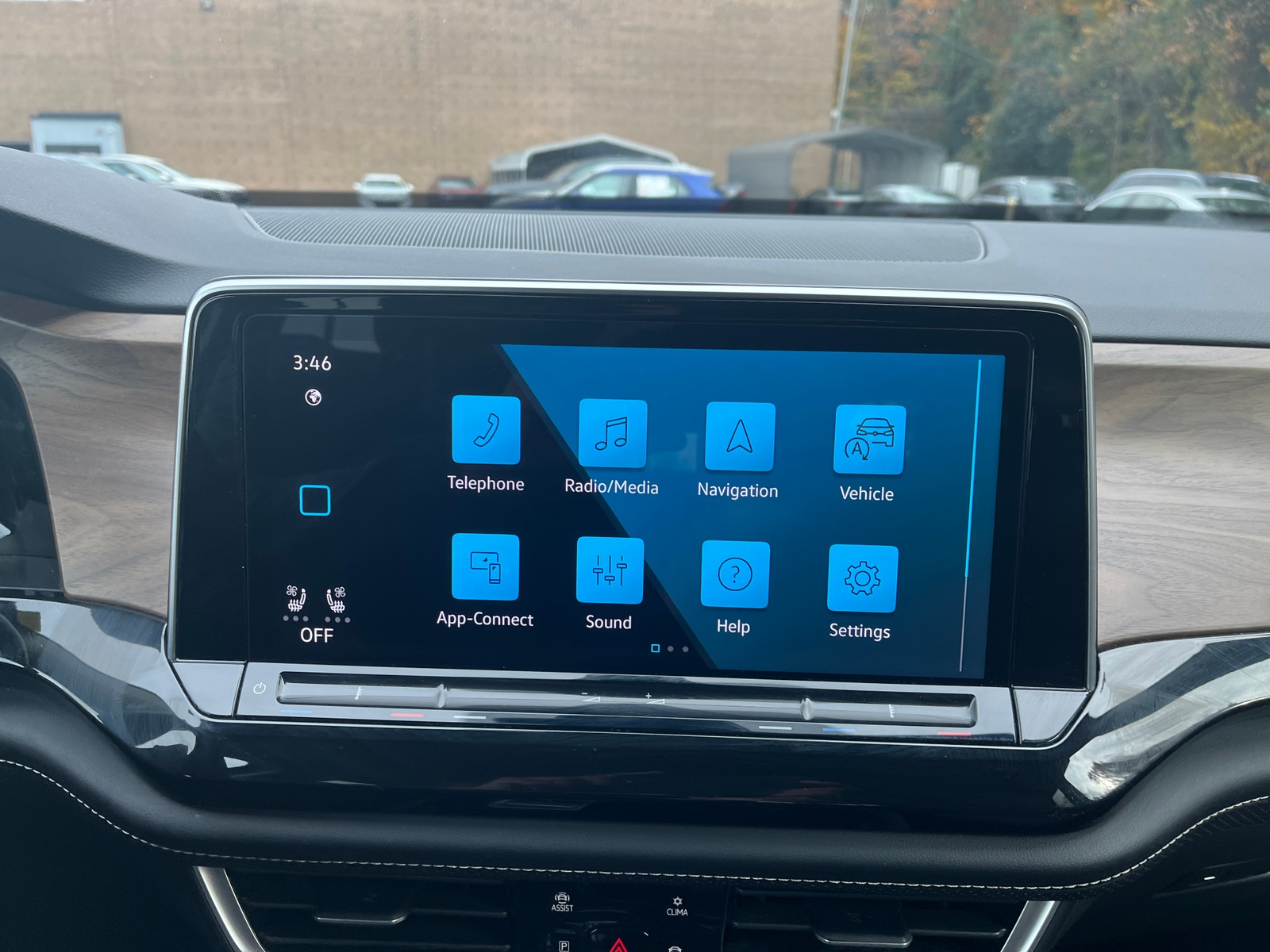 Thumbnail: 2025 Volkswagen Atlas - 3