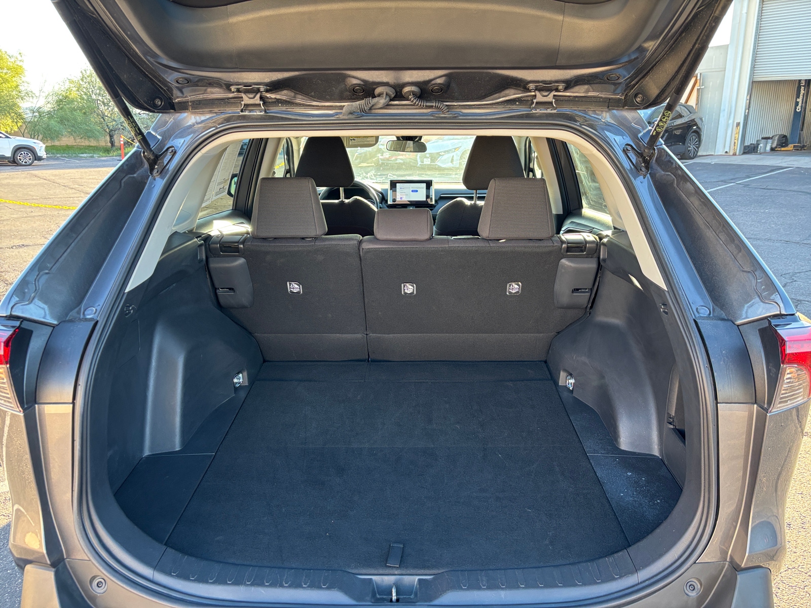 Thumbnail: 2025 Toyota RAV4 - 6