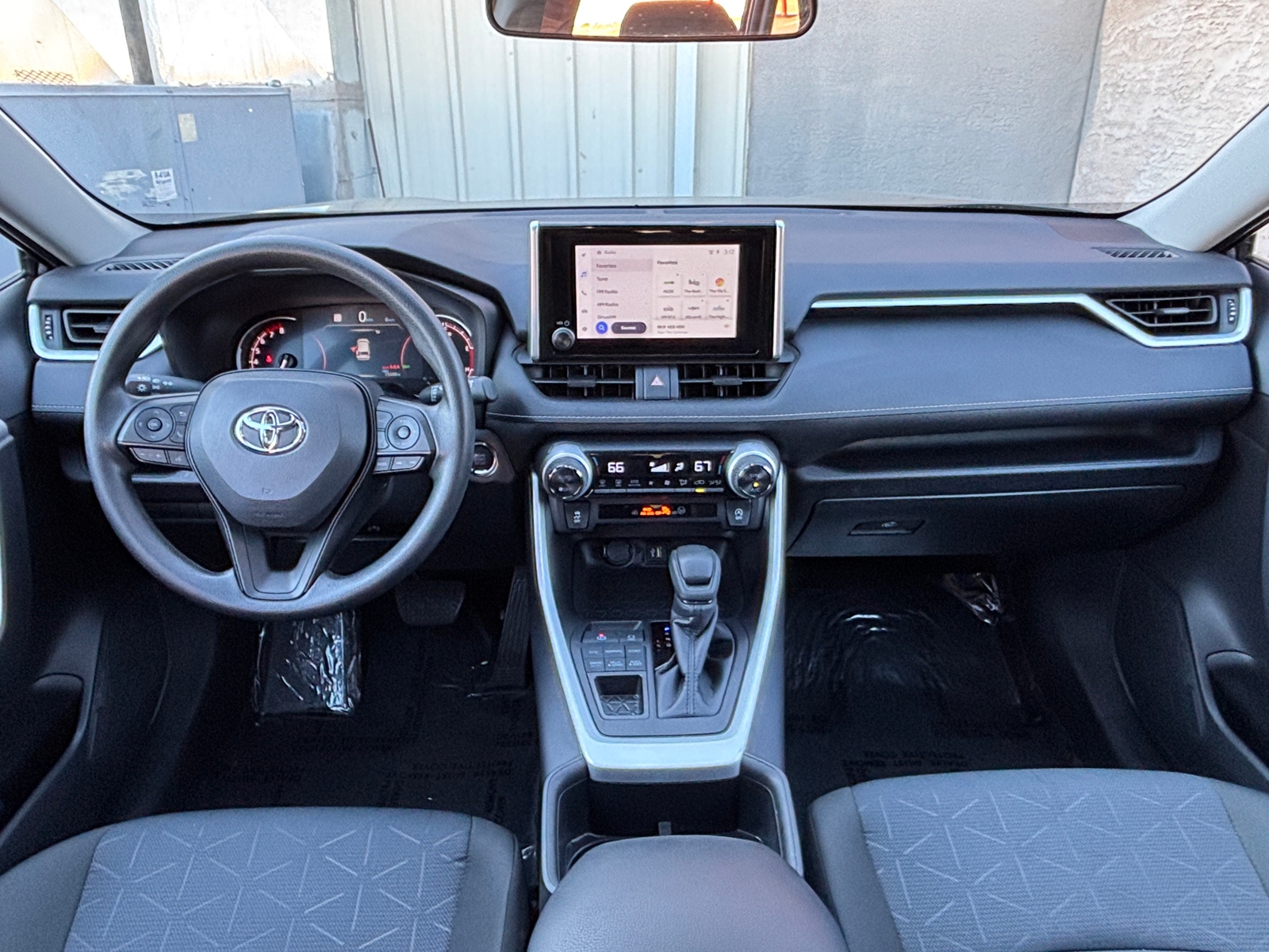 Thumbnail: 2025 Toyota RAV4 - 3