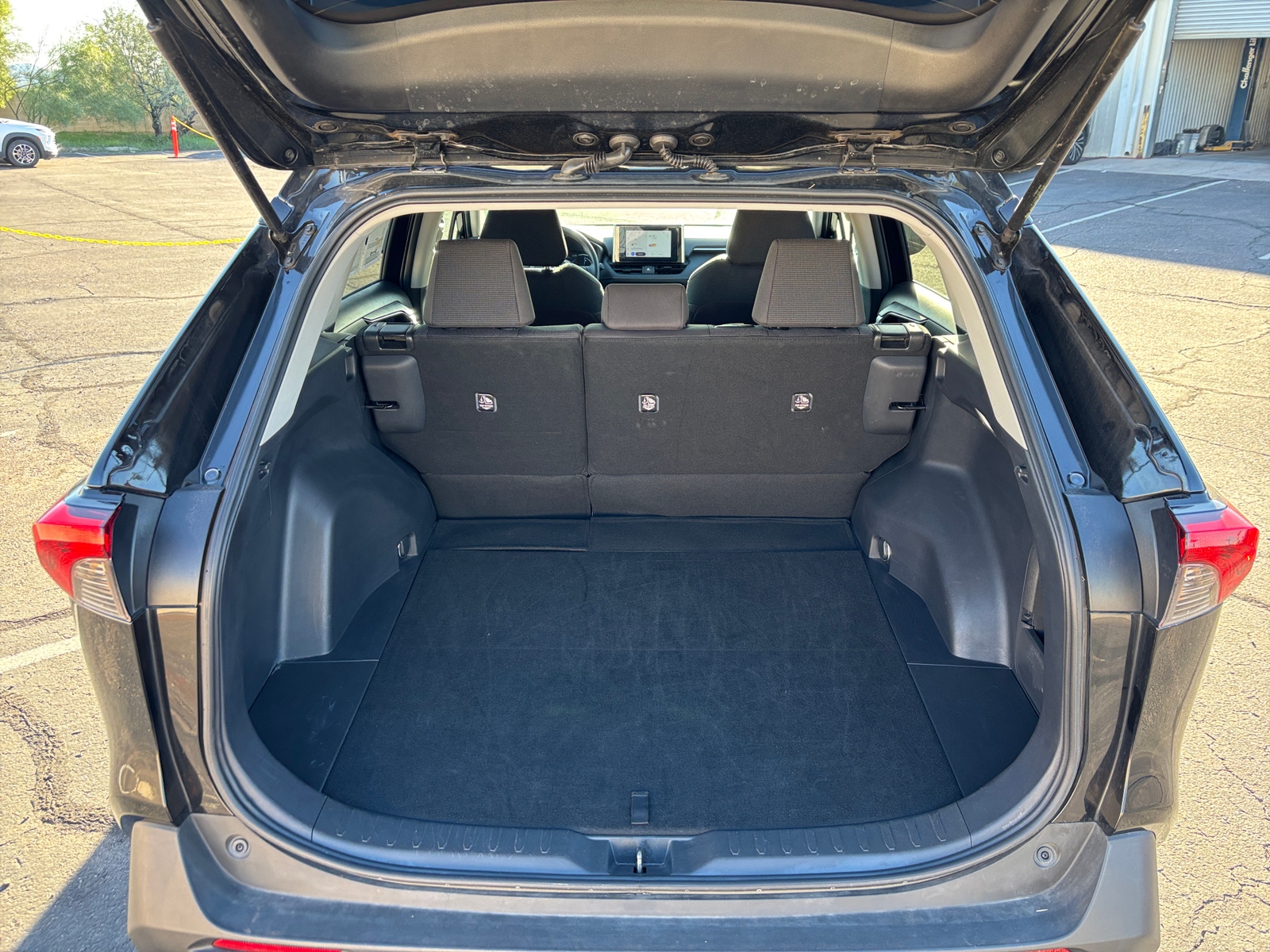 Thumbnail: 2025 Toyota RAV4 - 6