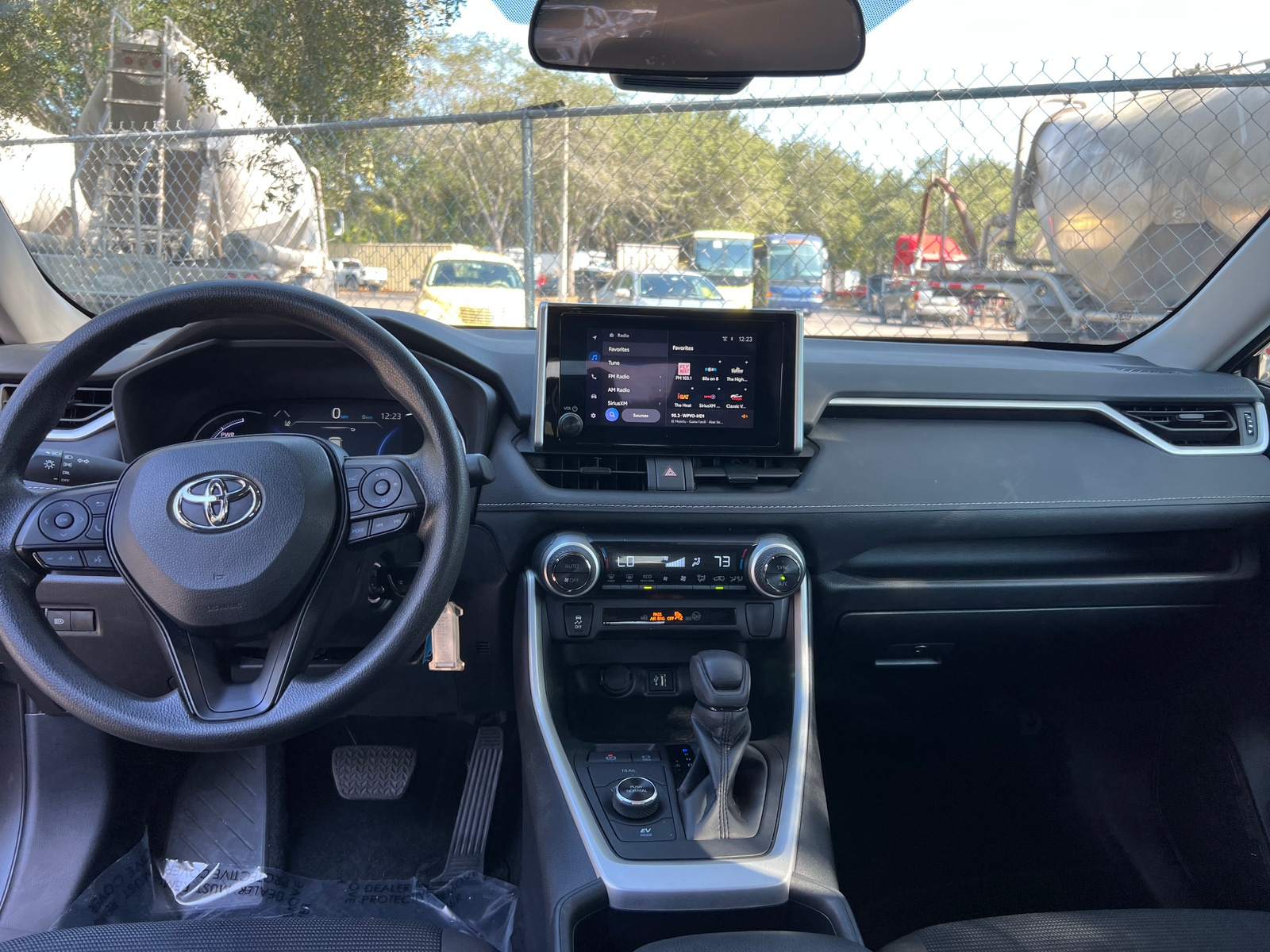 Thumbnail: 2025 Toyota RAV4 - 3