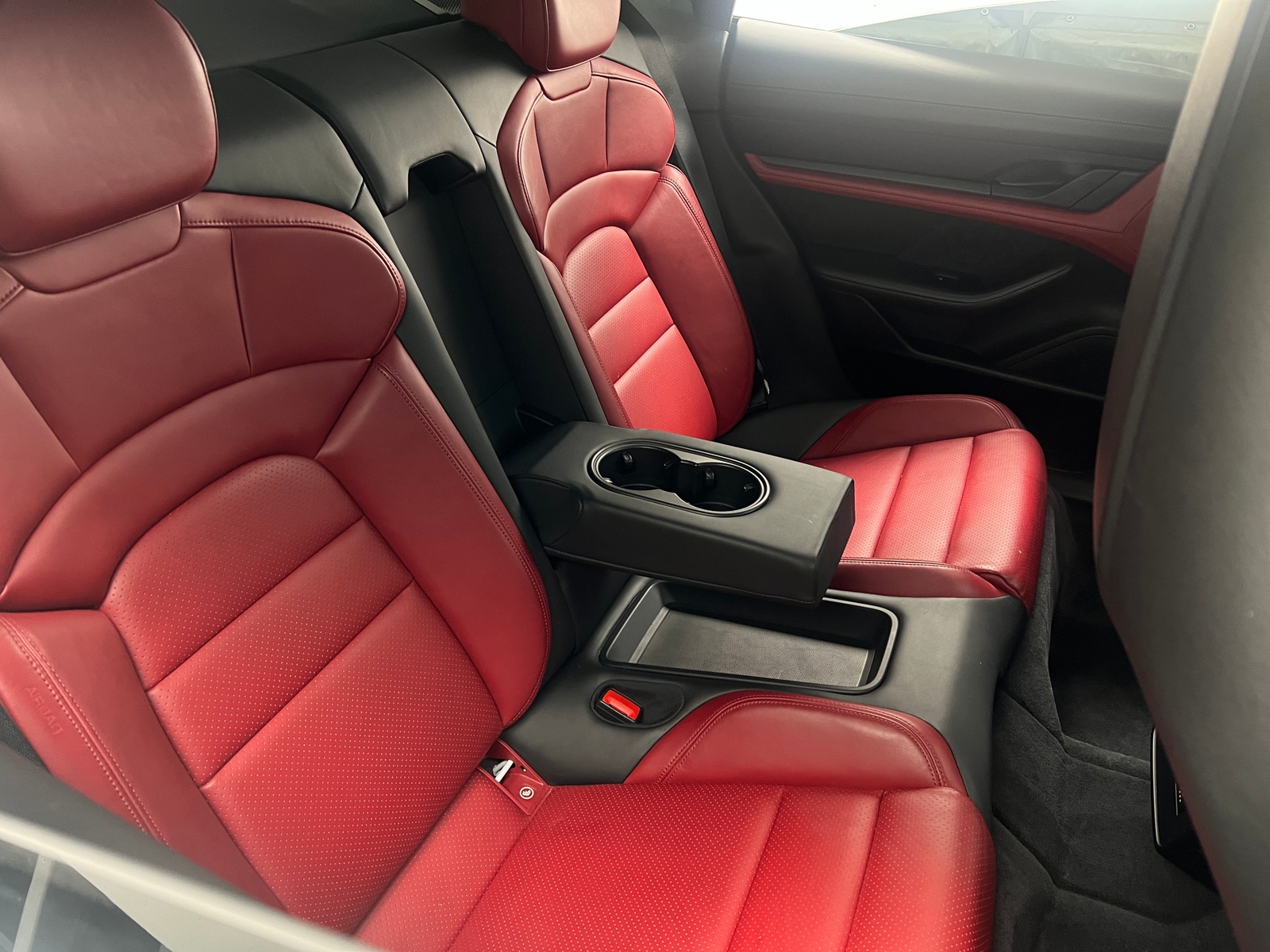 Thumbnail: 2020 Porsche Taycan - 5