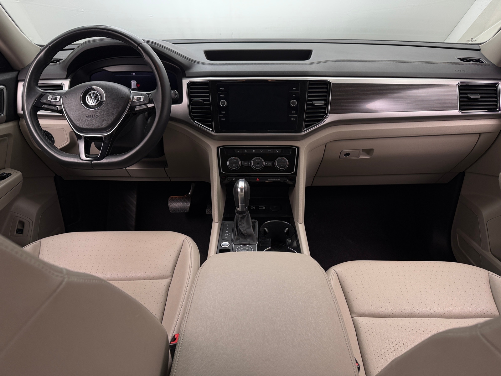 Thumbnail: 2019 Volkswagen Atlas - 2