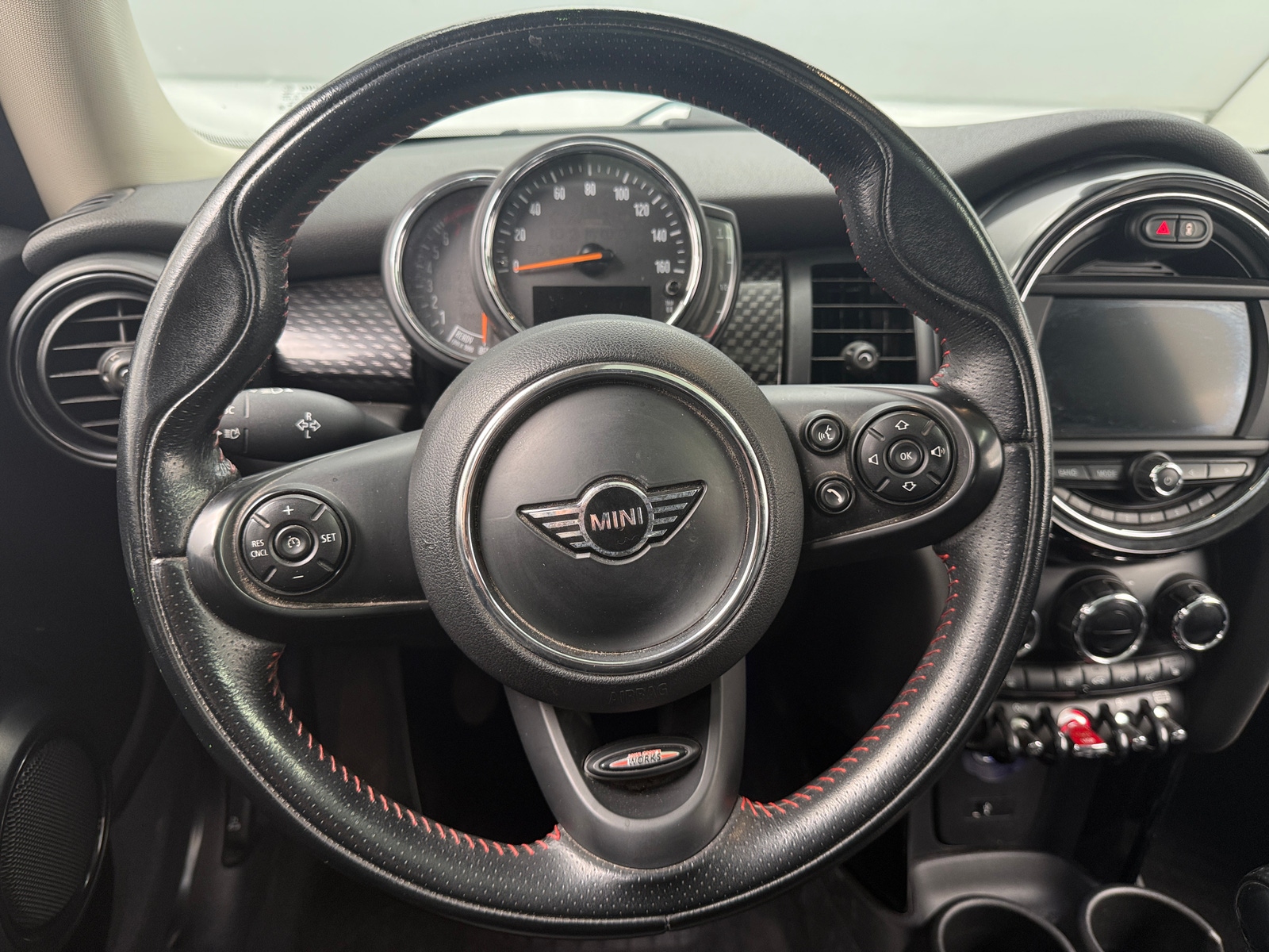 Thumbnail: 2019 MINI Cooper Hardtop - 4
