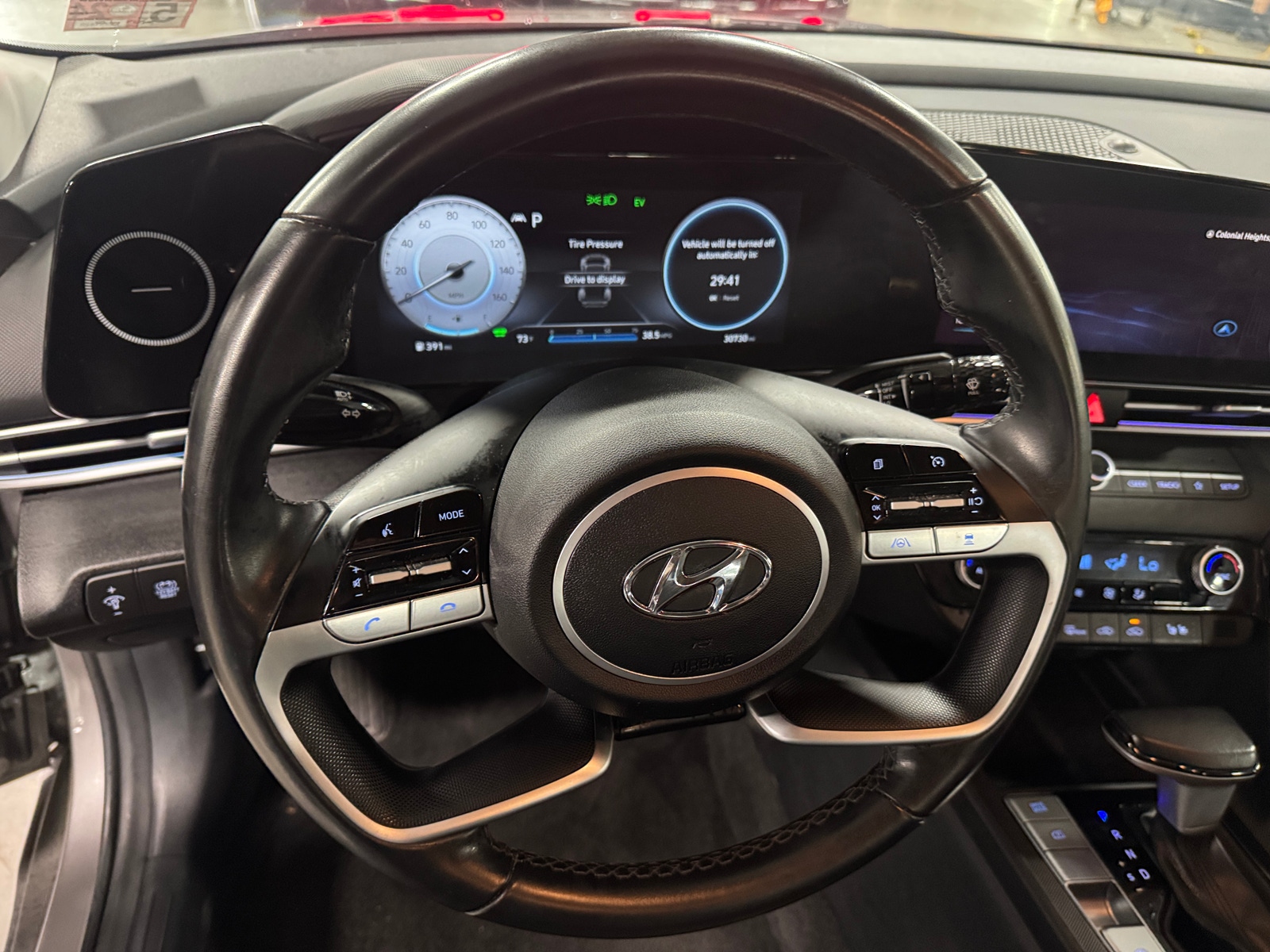 Thumbnail: 2023 Hyundai Elantra - 4