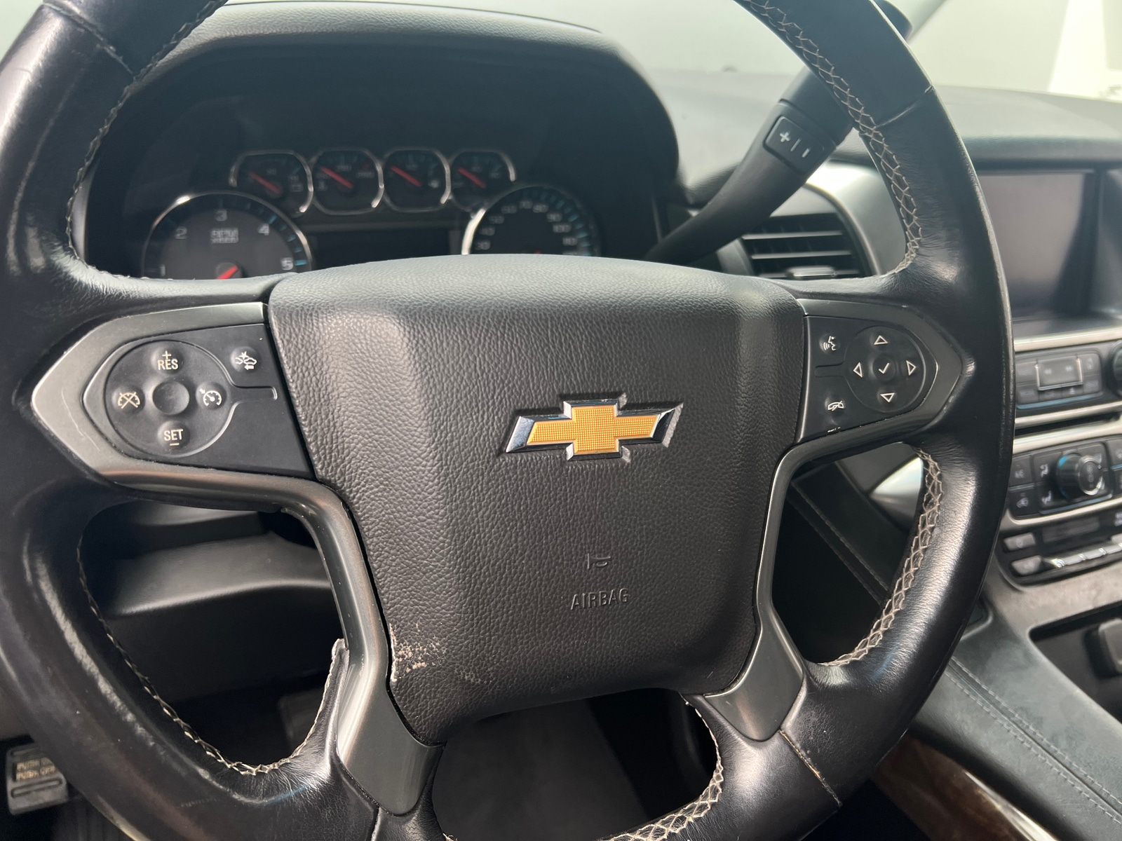 Thumbnail: 2019 Chevrolet Tahoe - 4