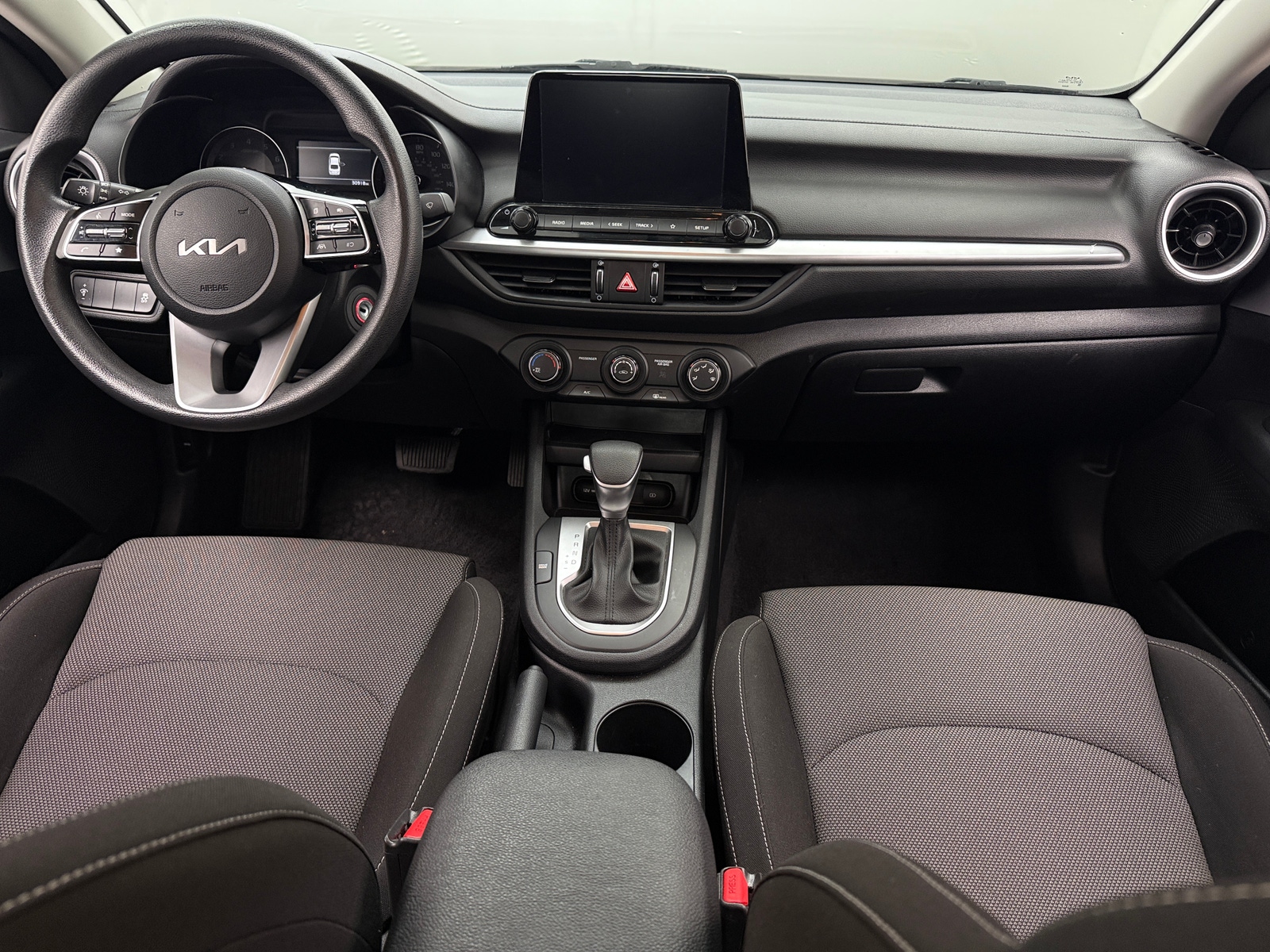 Thumbnail: 2024 Kia Forte - 3